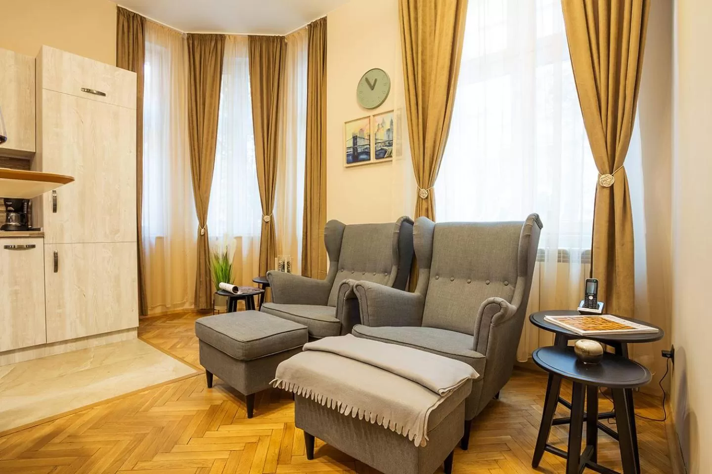 Living room in Sofia Place Hotel by HMG