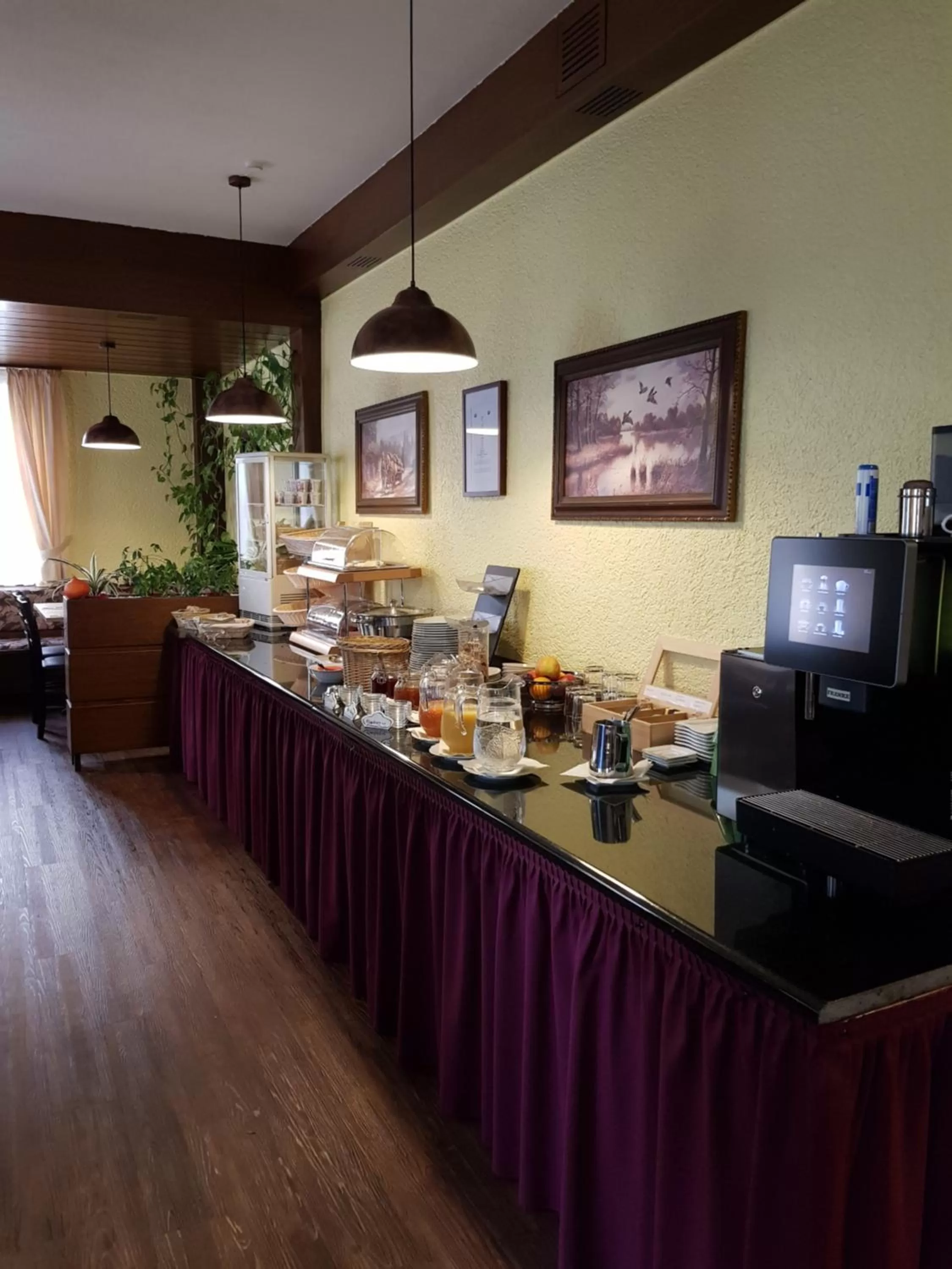 Buffet breakfast in Hotel Alte Krone