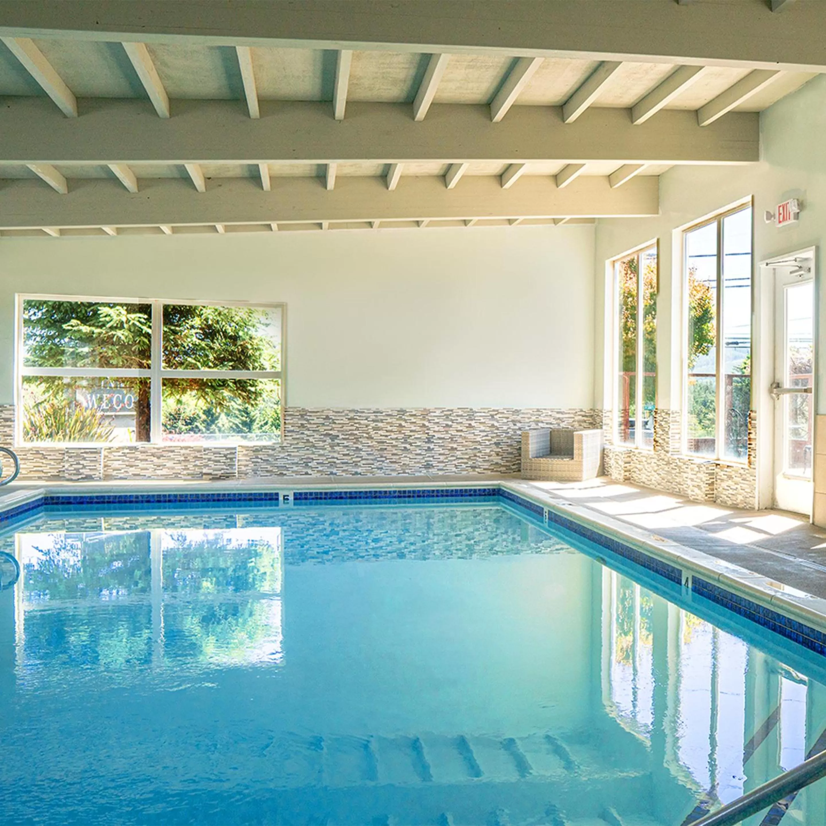 Swimming pool in Inn at Wecoma