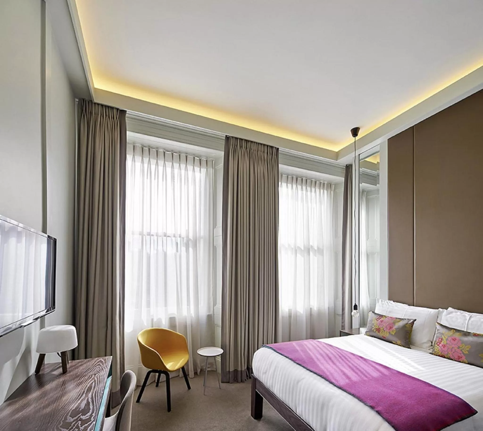 Bedroom, Bed in Signature Townhouse London Hyde Park