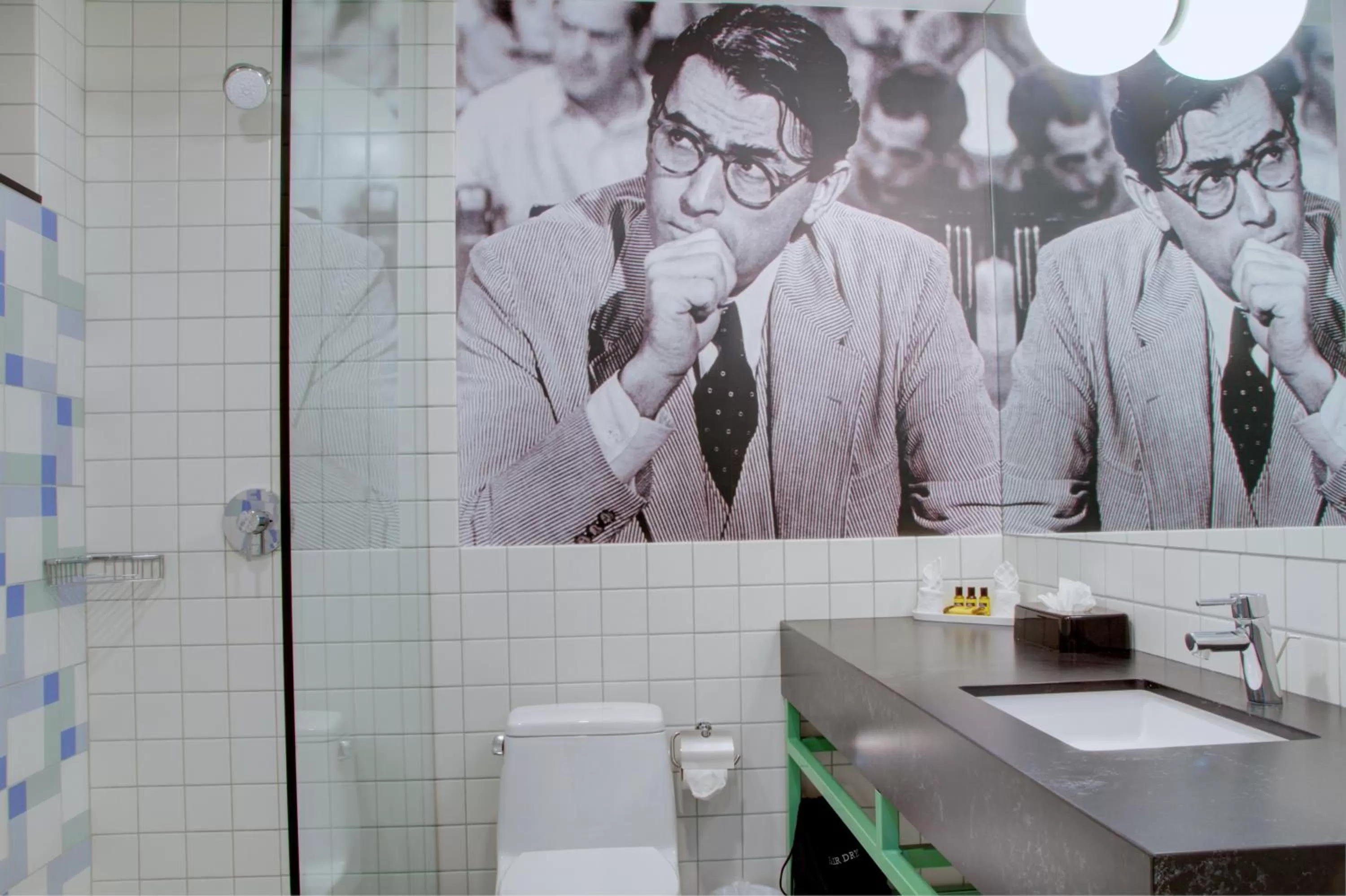 Bathroom in The Hollywood Franklin Hotel near Universal Studios