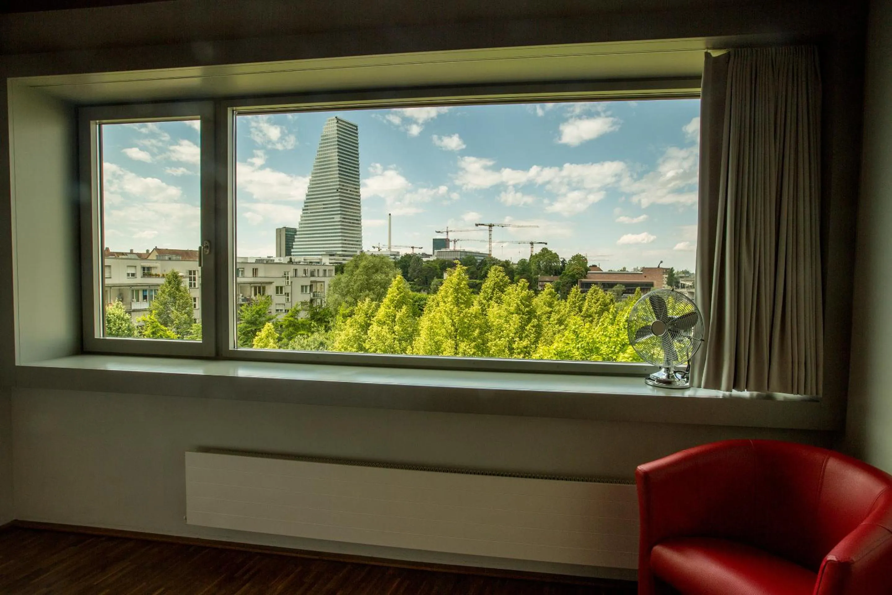 Garden view in Dasbreitehotel am Rhein