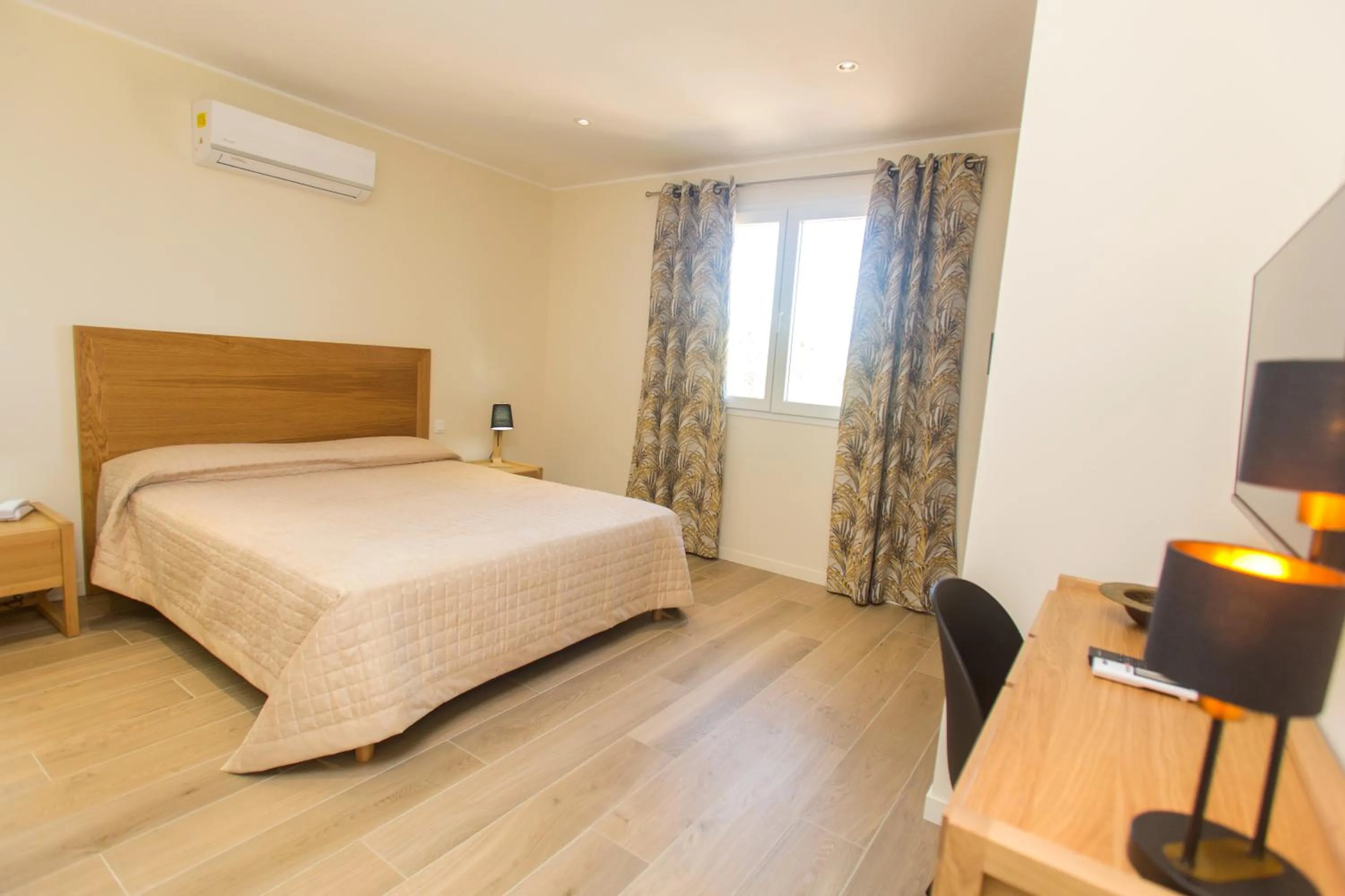 Bedroom, Bed in Hotel Cesario