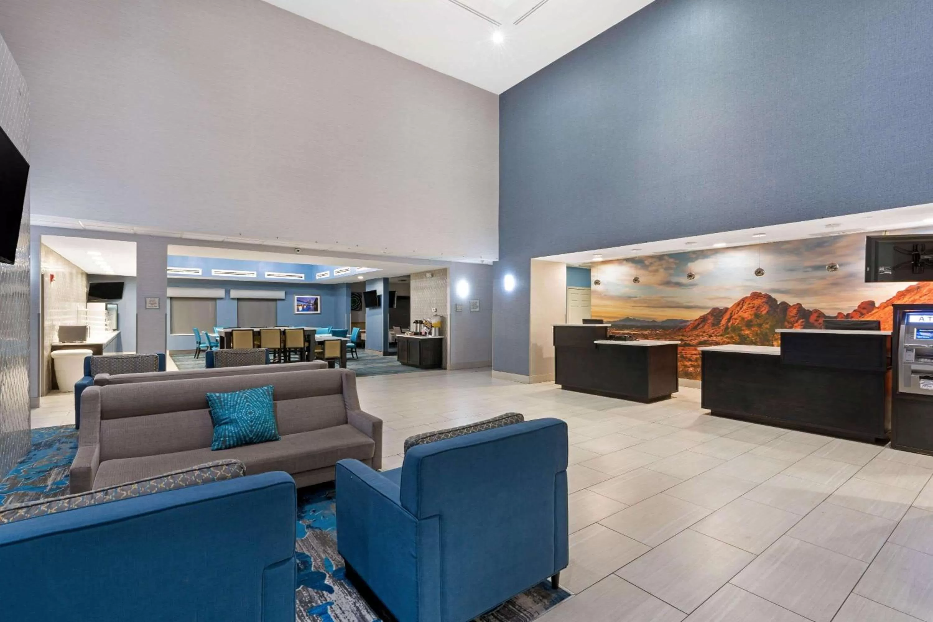 Lobby or reception in La Quinta by Wyndham Phoenix I-10 West
