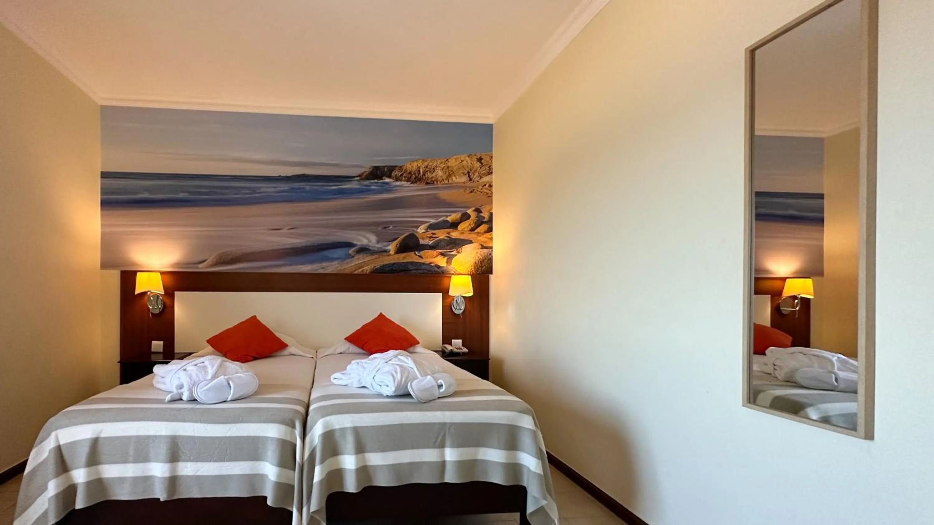 Bed in Hotel Avenida Praia