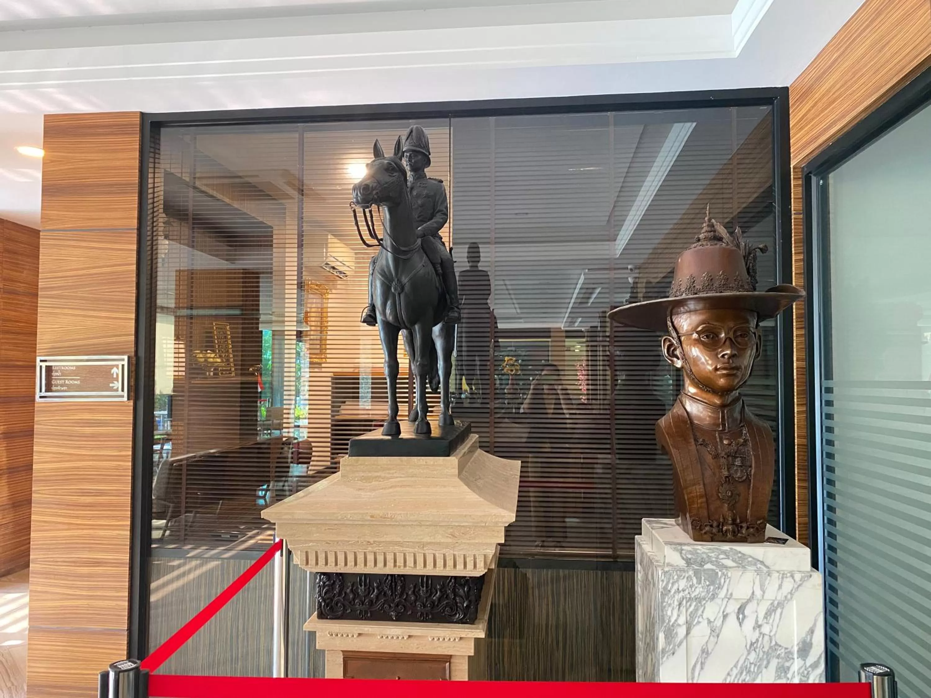 Decorative detail in Le Vernissage by Goad Avadhess Hospitality