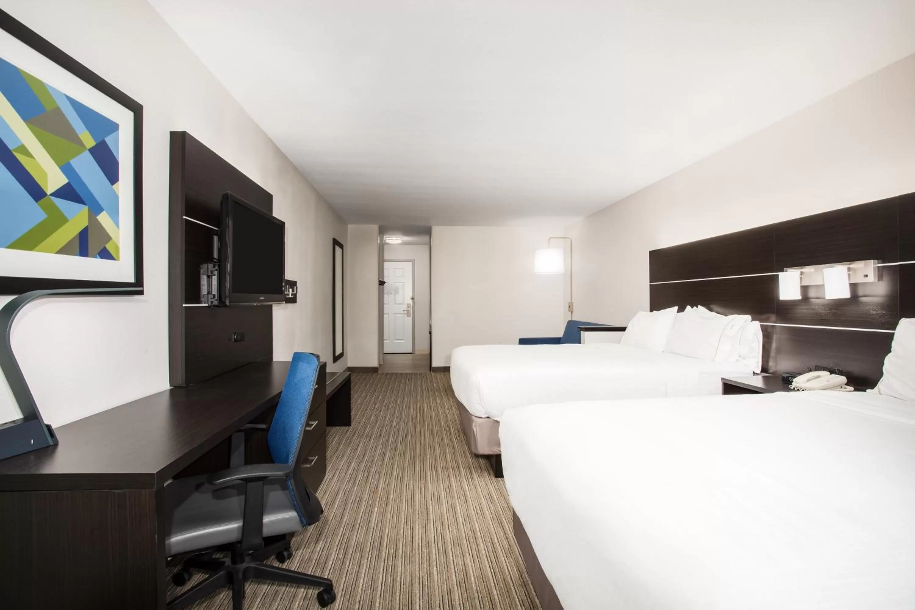 Photo of the whole room, Bed in Holiday Inn Express Hotel & Suites Fort Collins by IHG