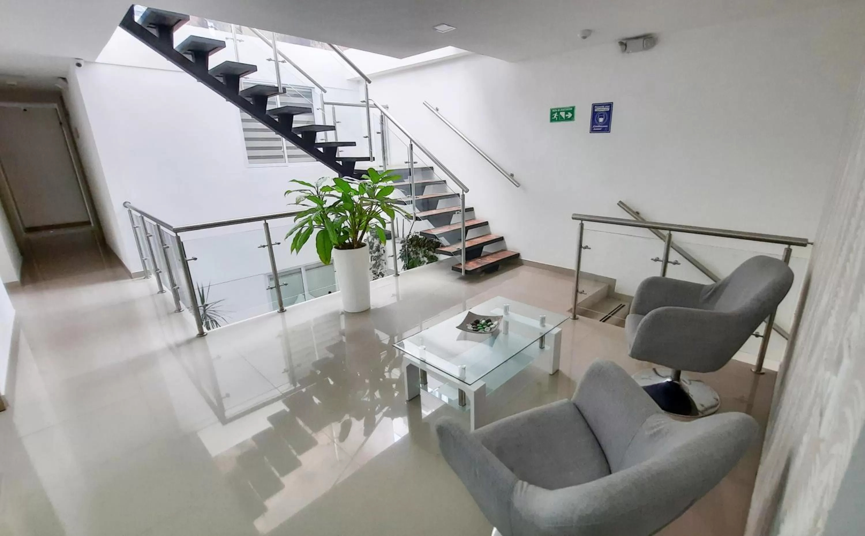 Living room in Bayit Tov Circunvalar Hotel