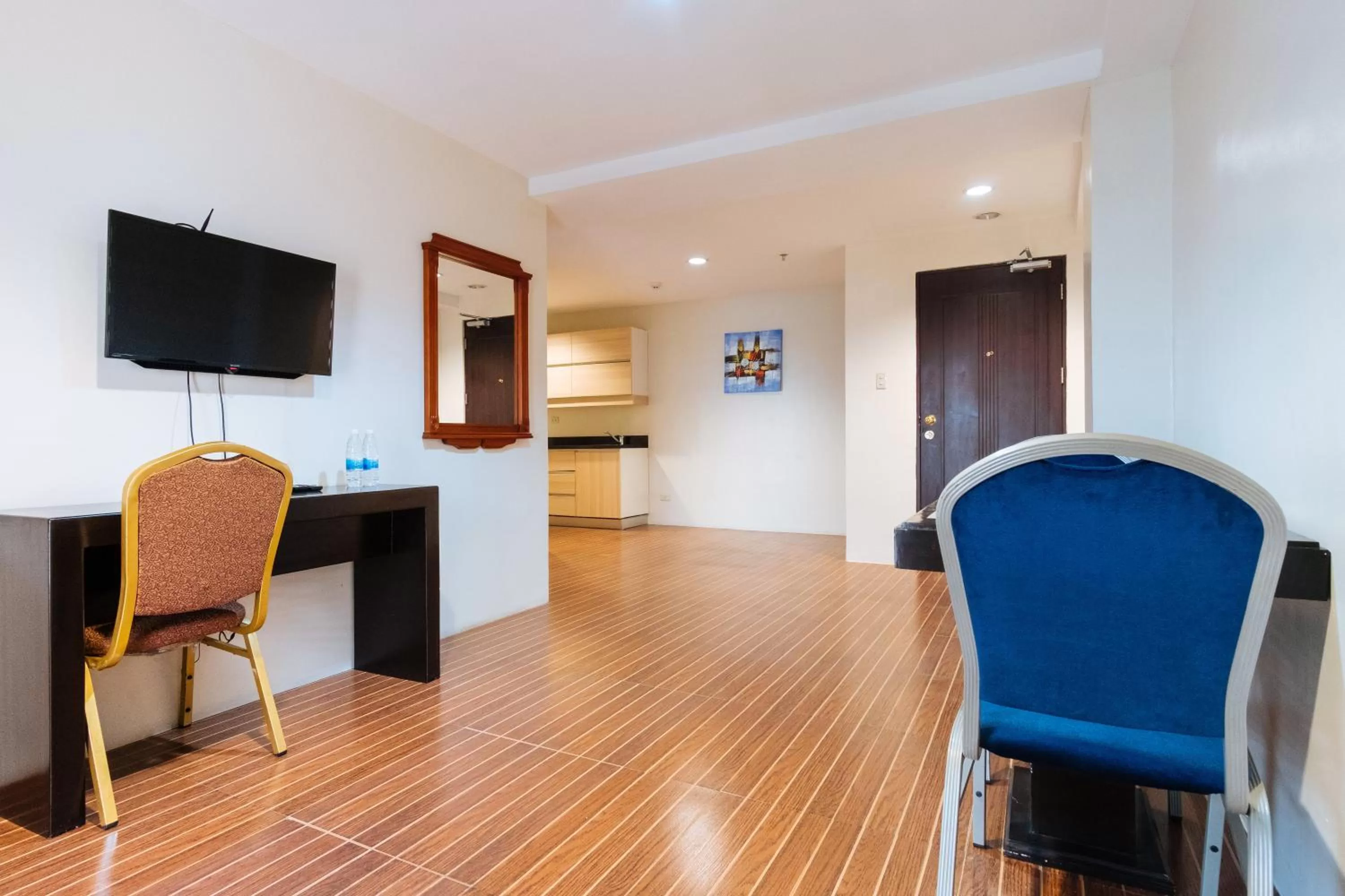 Living room in Northpointe Residences