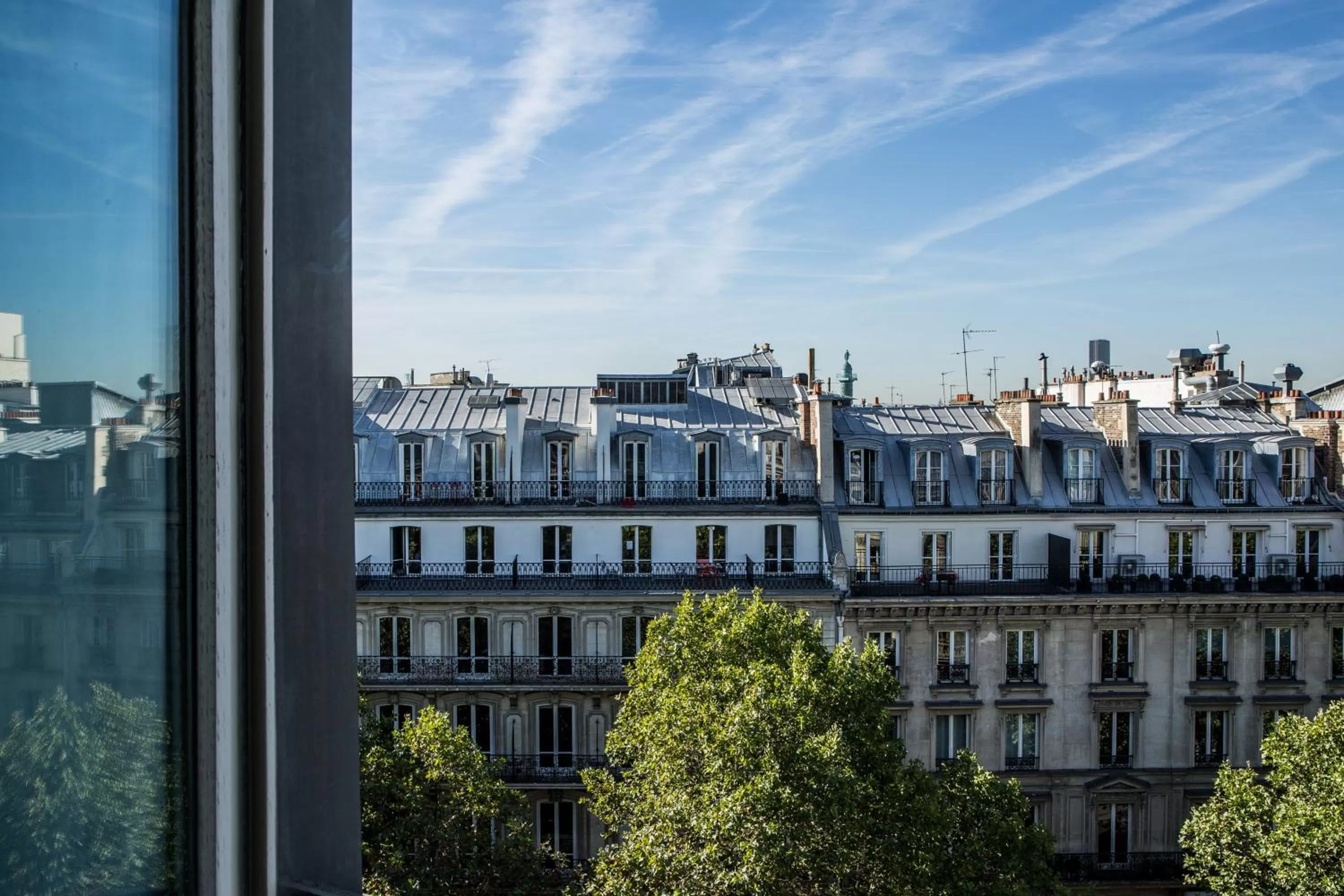 Photo of the whole room in Hotel Indigo Paris - Opera by IHG