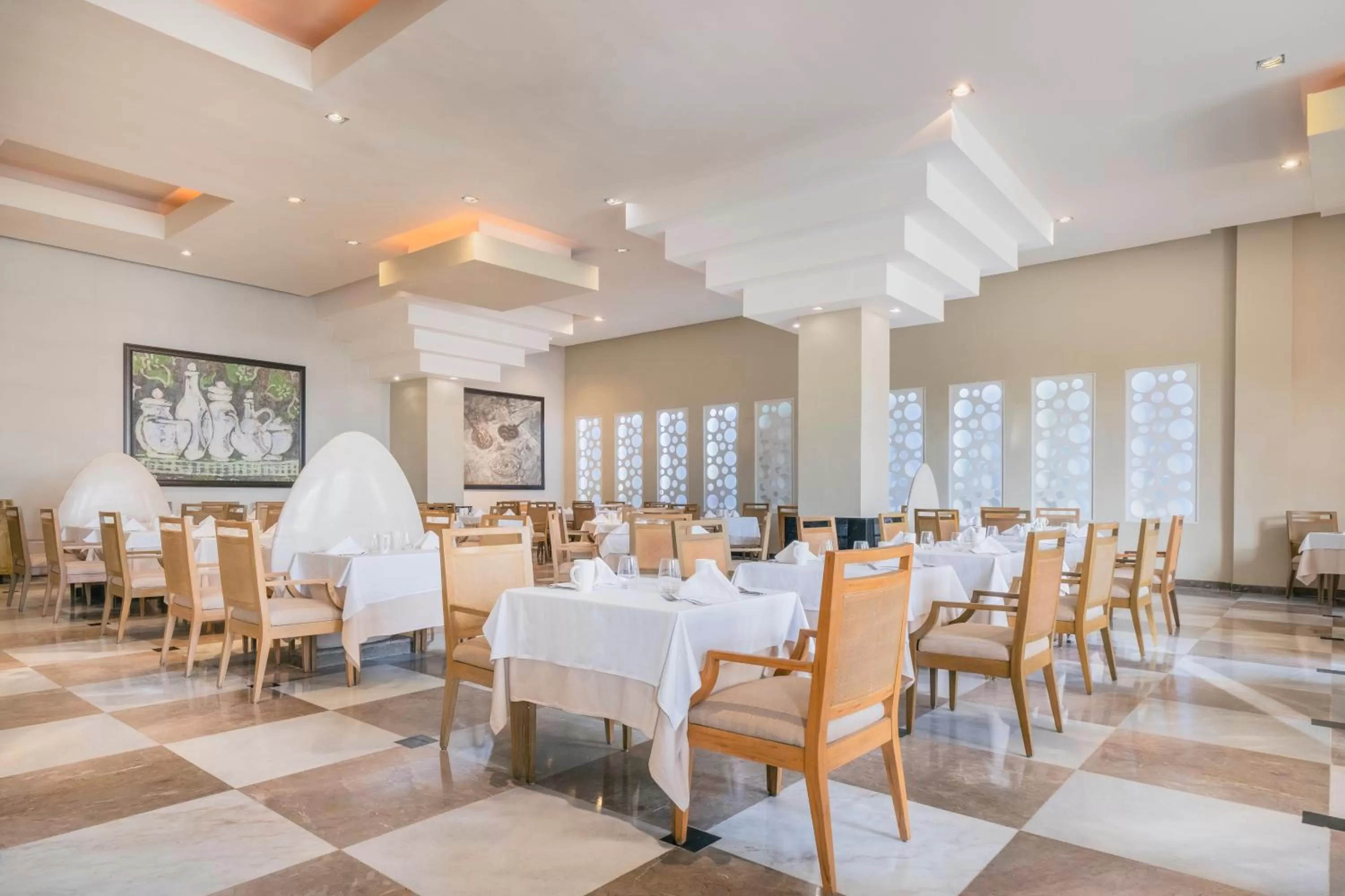 Restaurant/places to eat in Iberostar Grand Rose Hall