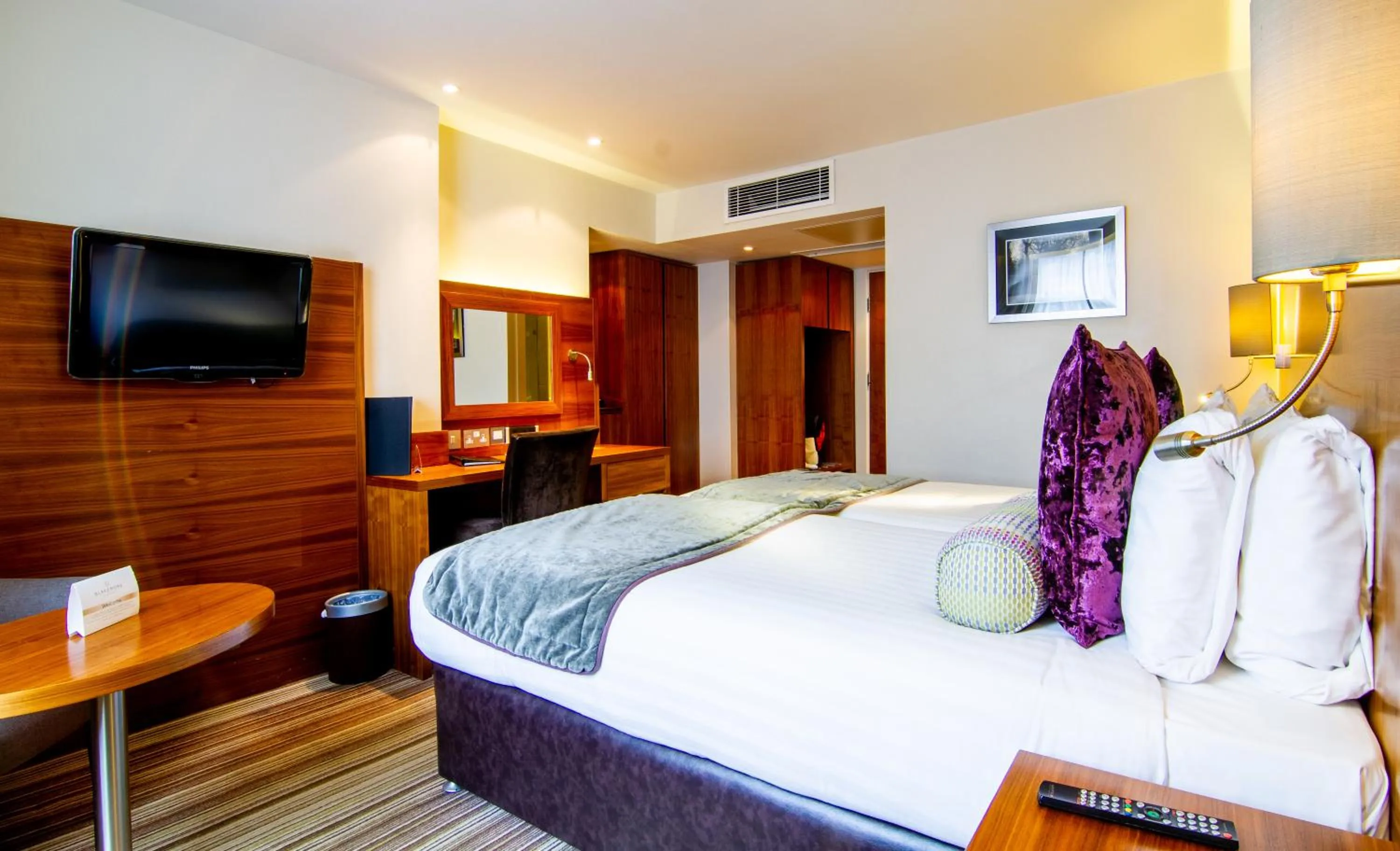 Bedroom, Bed in Blakemore Hyde Park