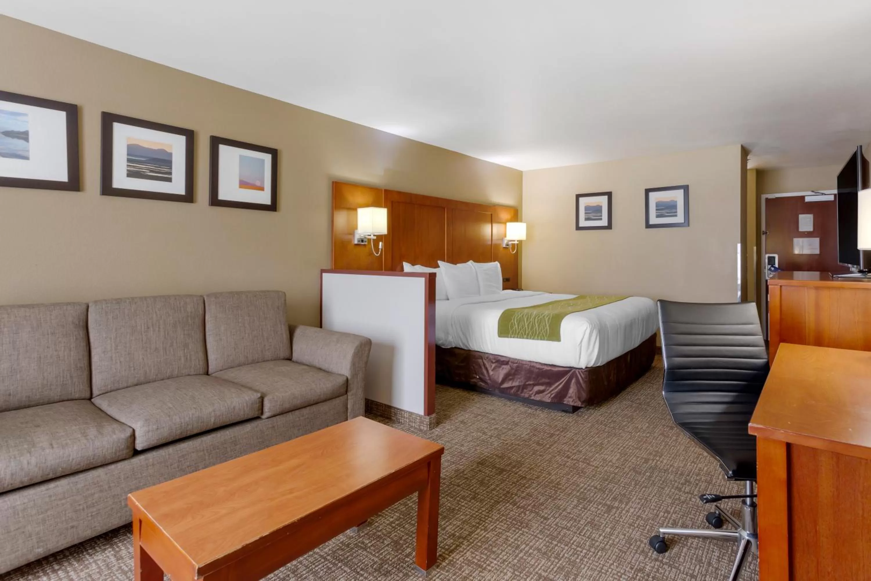 Superior King Suite - Non-Smoking in Comfort Inn & Suites Salt Lake City/Woods Cross