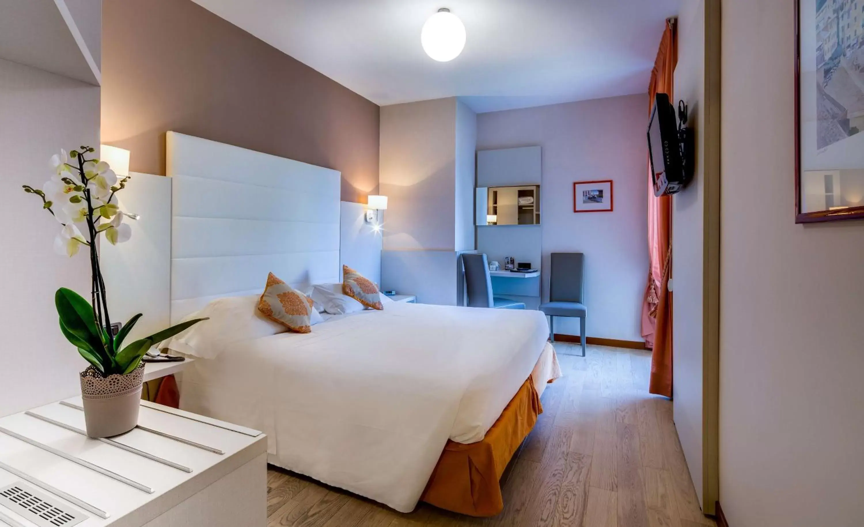 Queen Room with Sea View in Best Western Regina Elena Queen Room with Sea View in Best Western Regina Elena