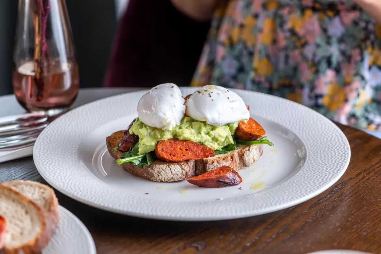 Breakfast in The Oatlands Chaser by Innkeeper's Collection