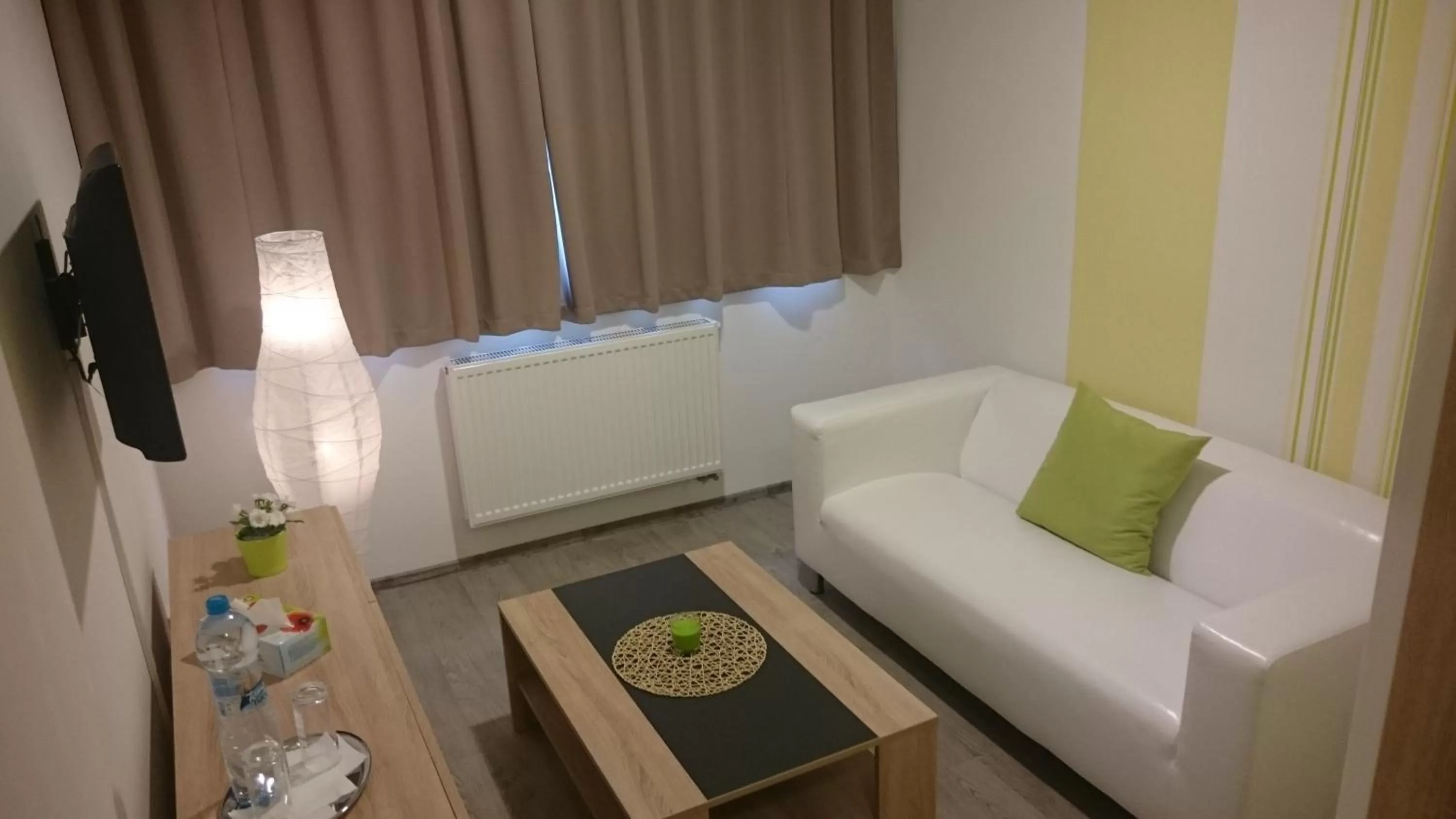 Seating area in TaM Autohof Malacky