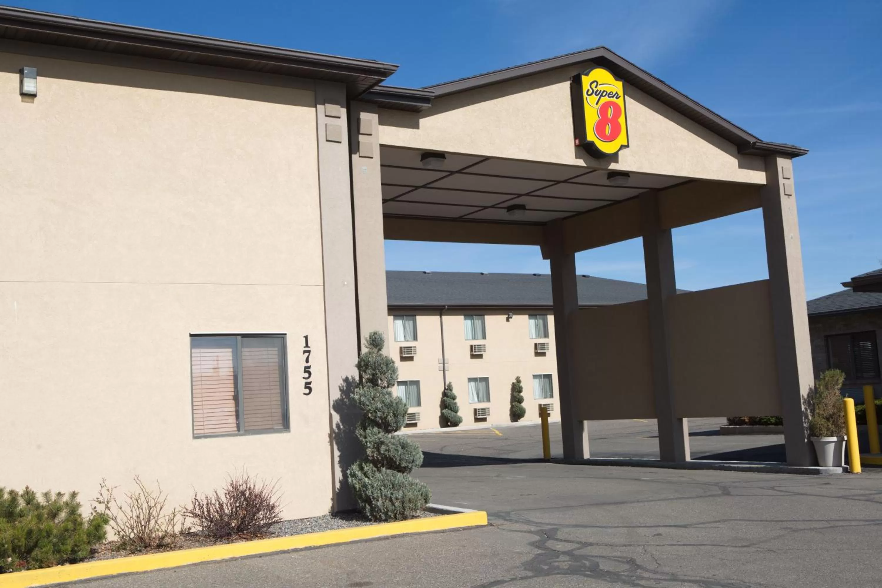 Decorative detail in Super 8 by Wyndham Elko