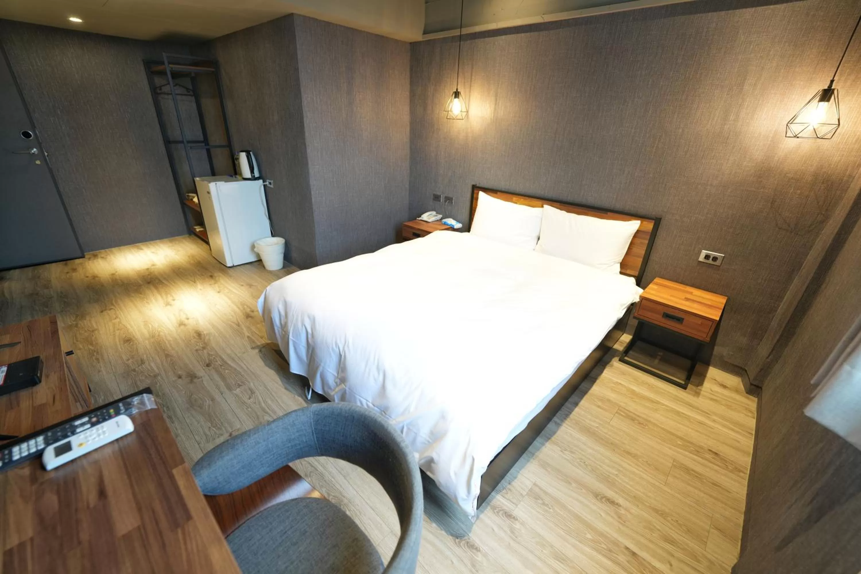 Bedroom, Bed in Puremeworld Hotel