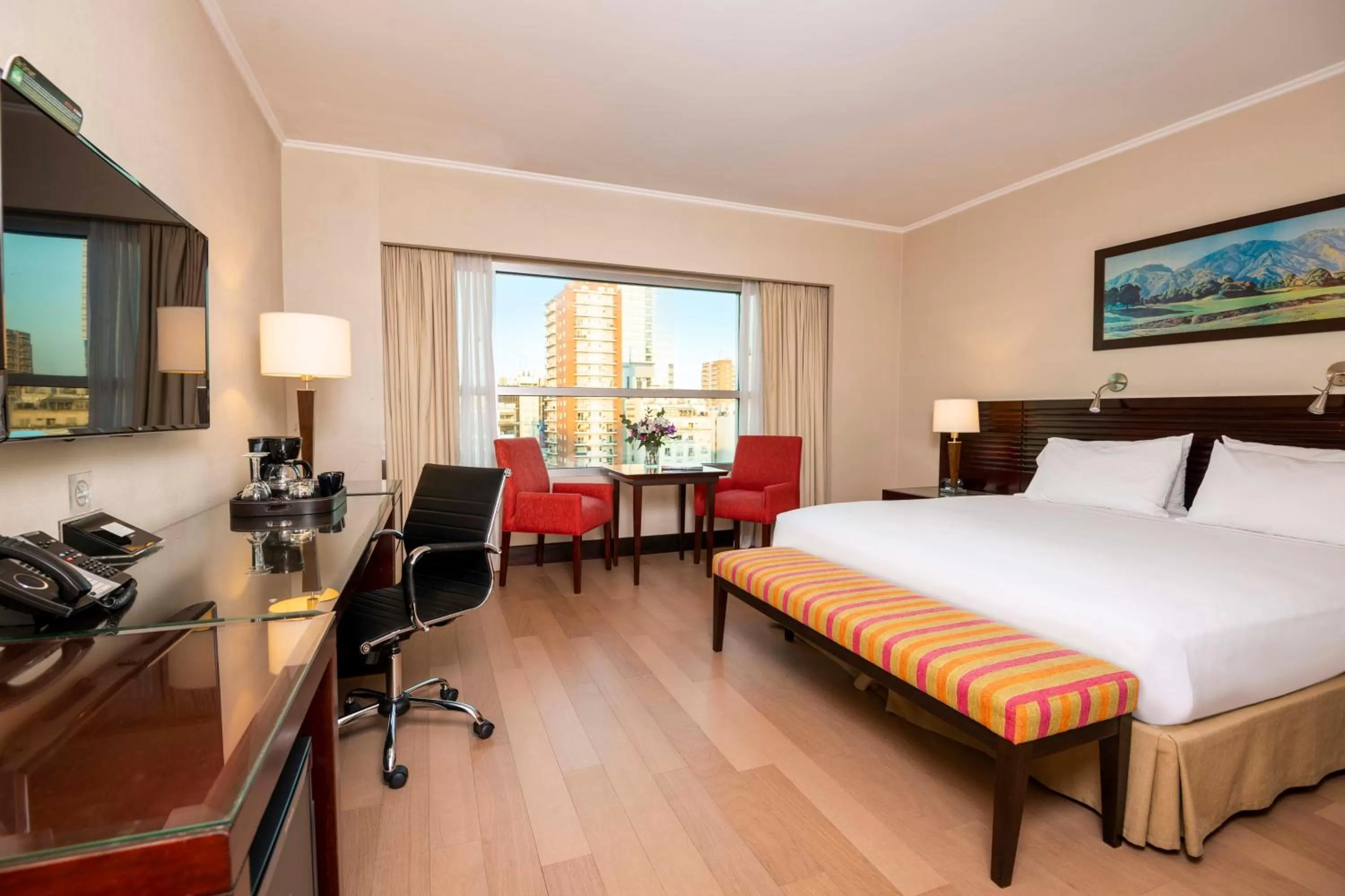 Photo of the whole room, Bed in Eurobuilding Hotel Boutique Buenos Aires