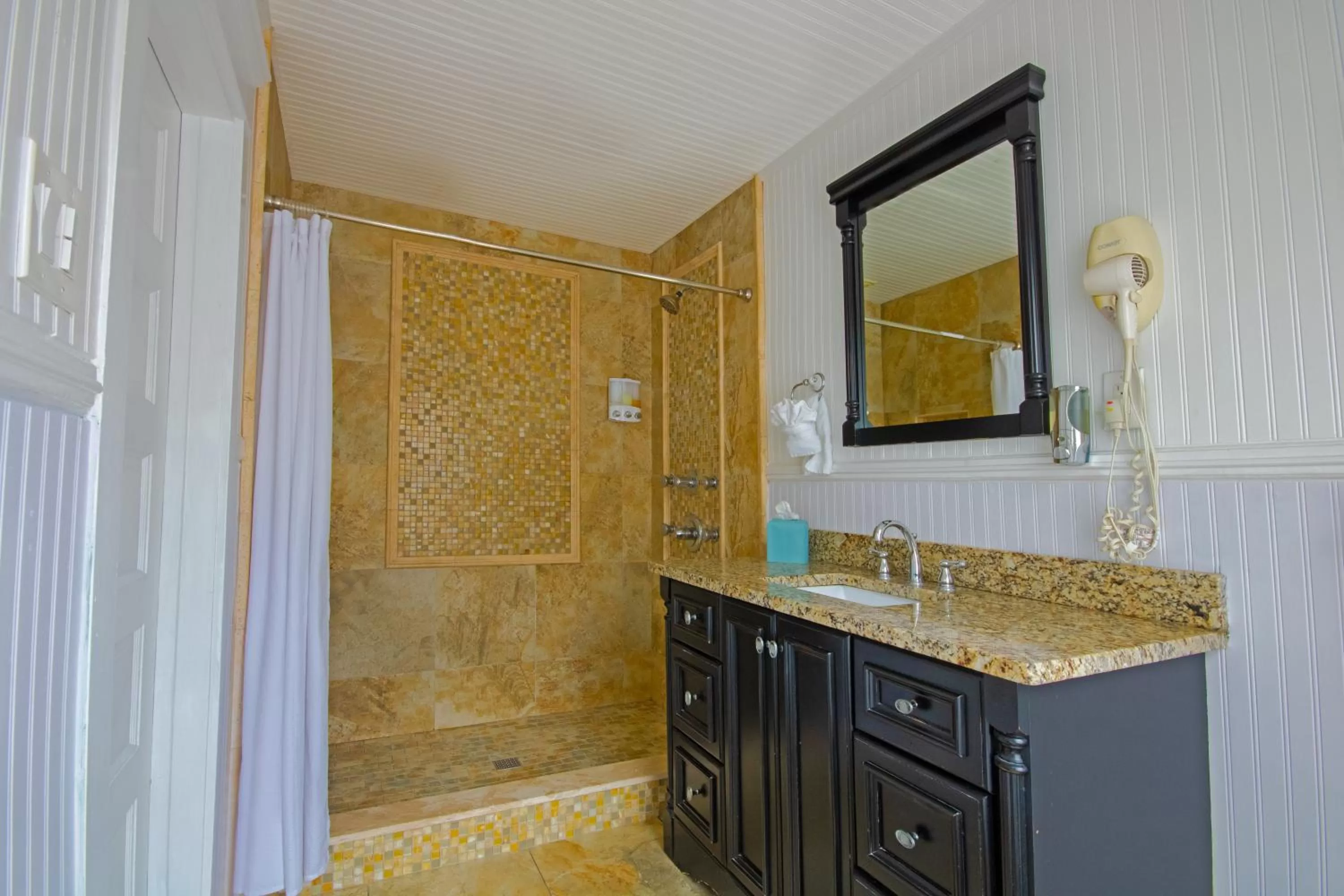 Bathroom in Inn on Charlotte