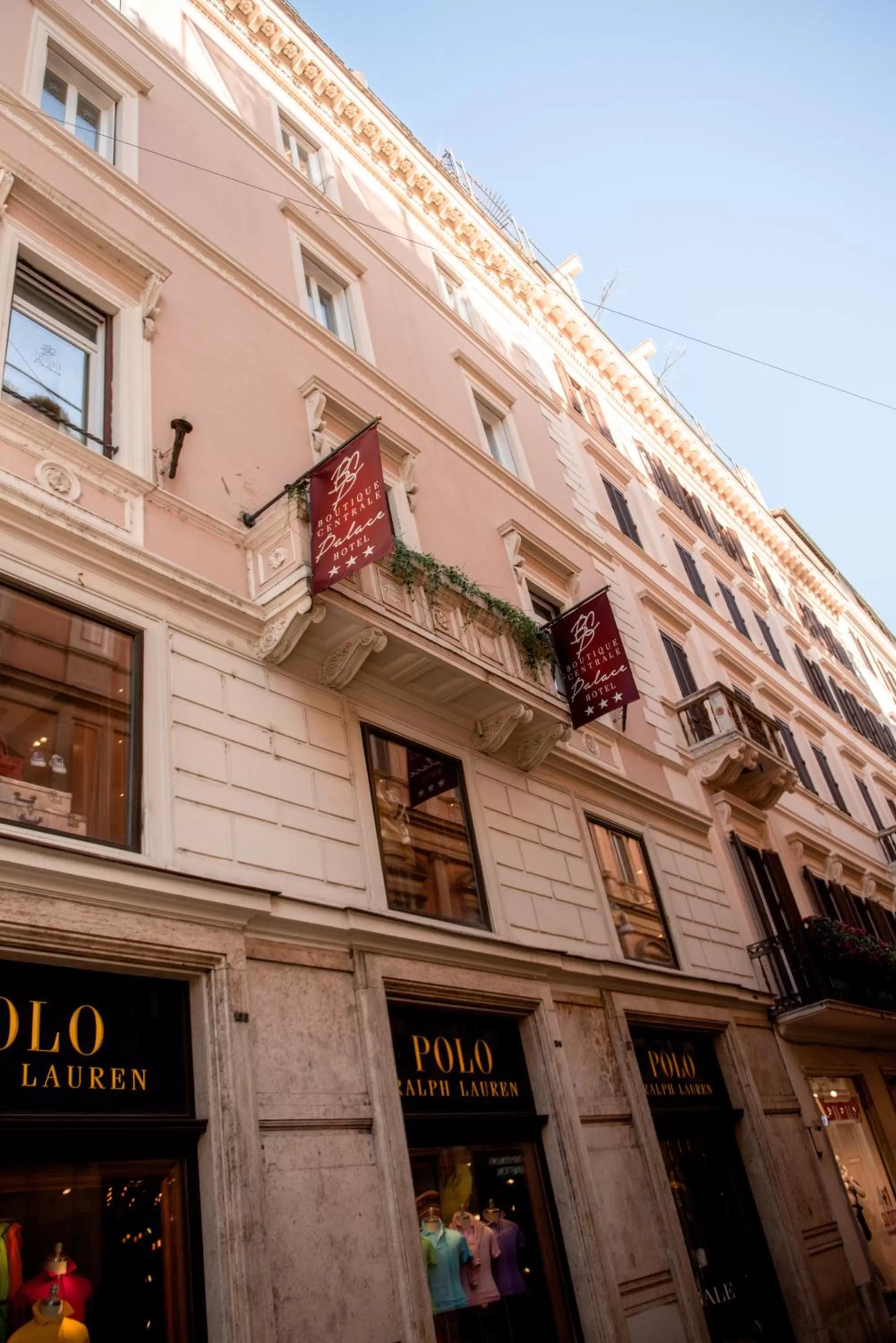 Facade/entrance in Boutique Centrale Palace Hotel