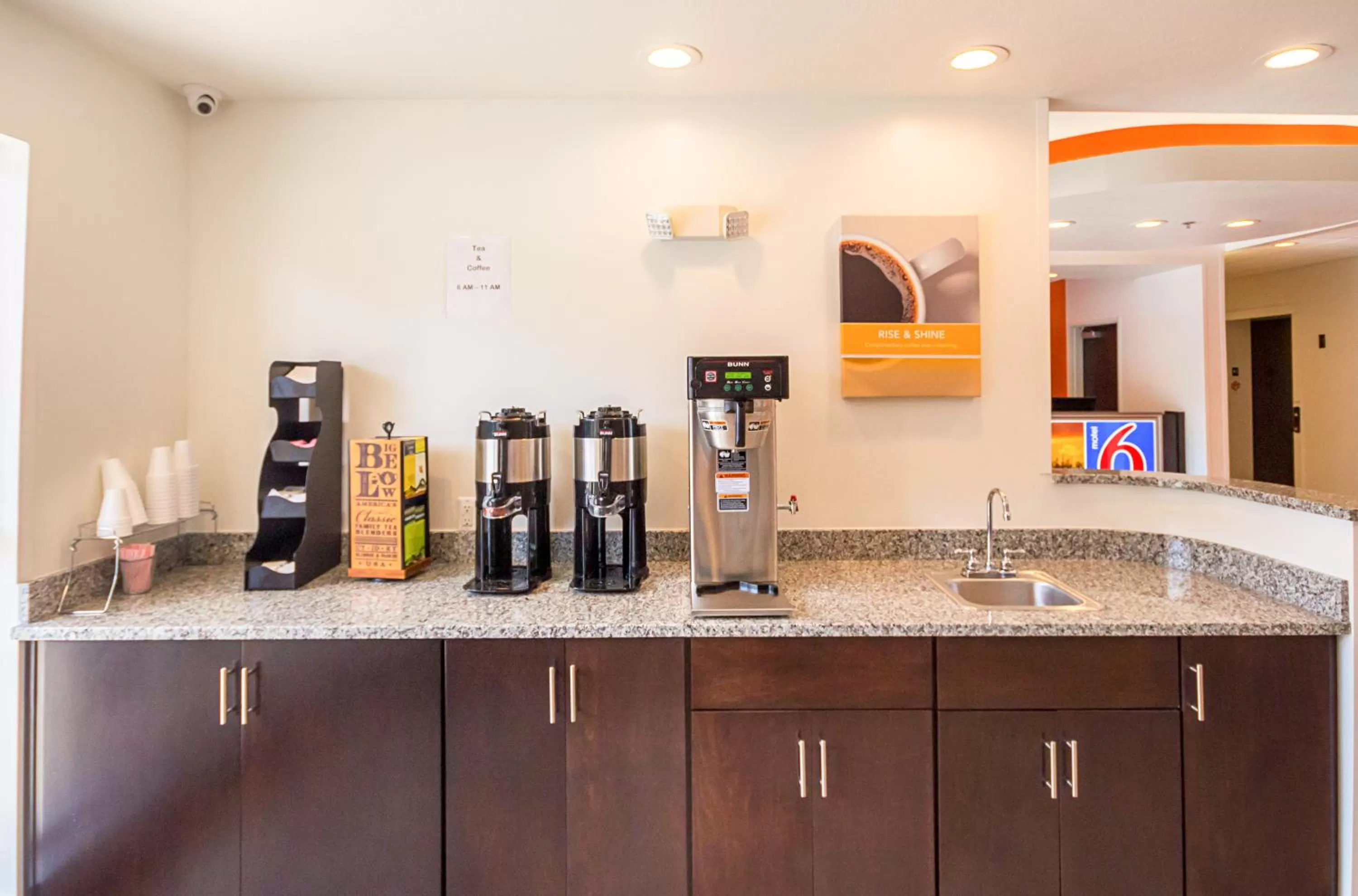 Lobby or reception in Motel 6-South Bend, IN - Mishawaka