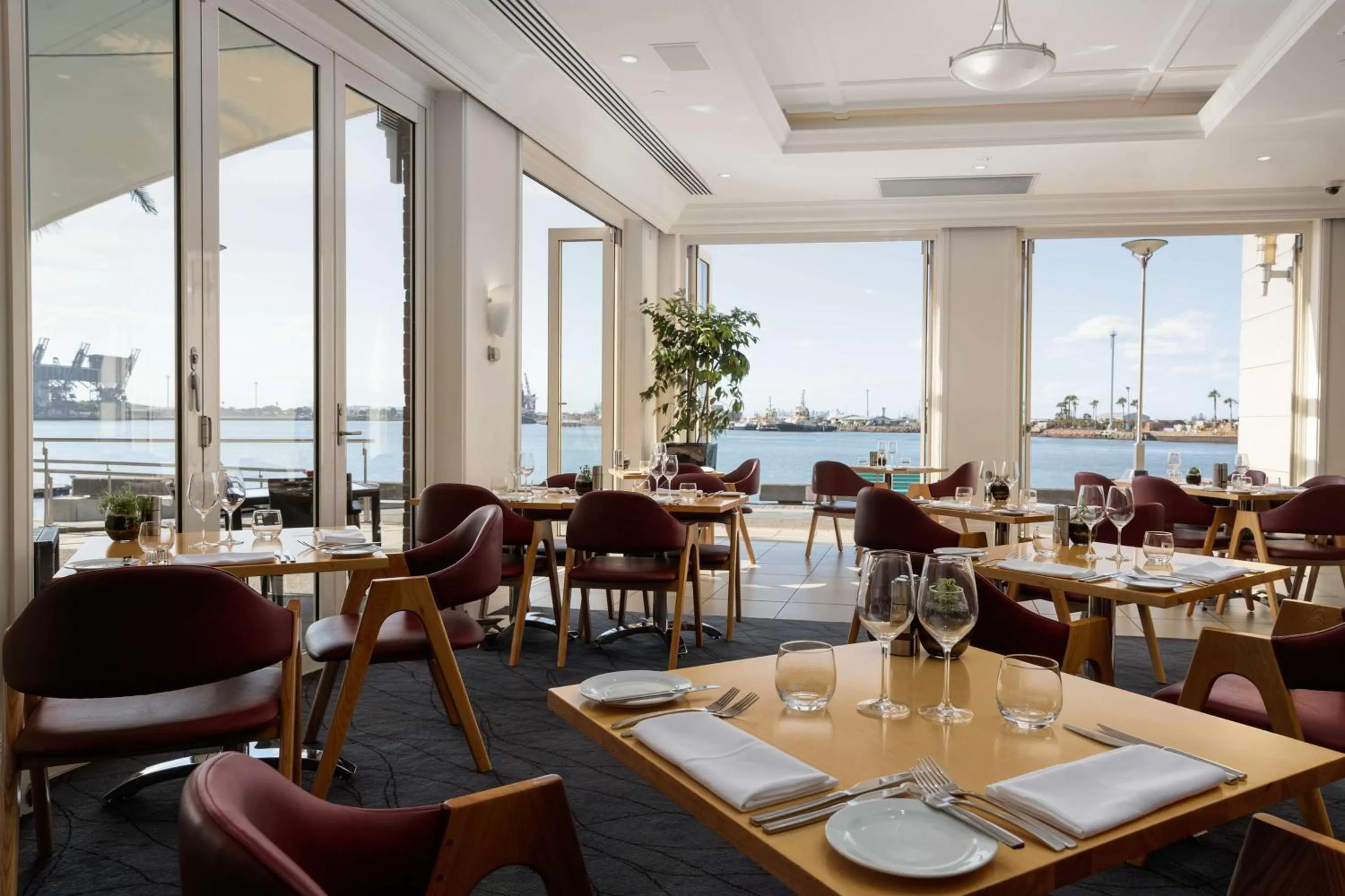 Restaurant/places to eat in Rydges Newcastle