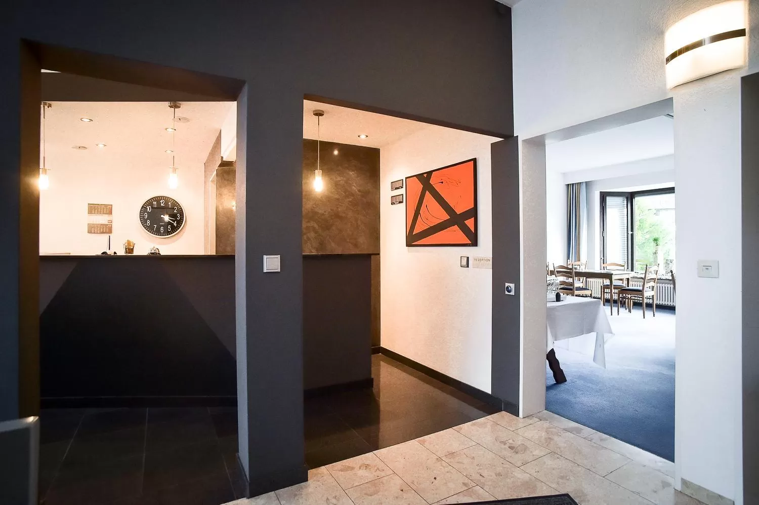 Lobby or reception in Hotel Mautner Airport und Messehotel