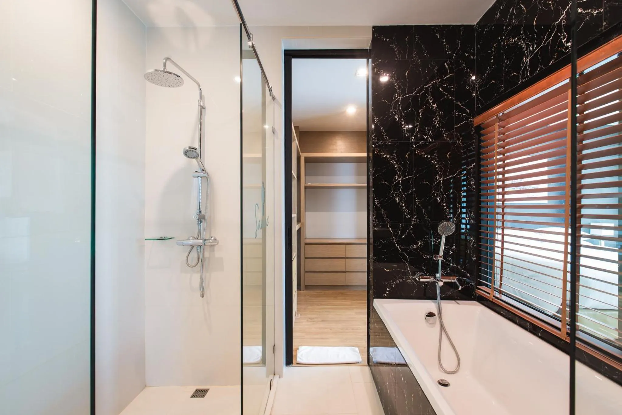 Bathroom in Sanae' Hotel Nimman