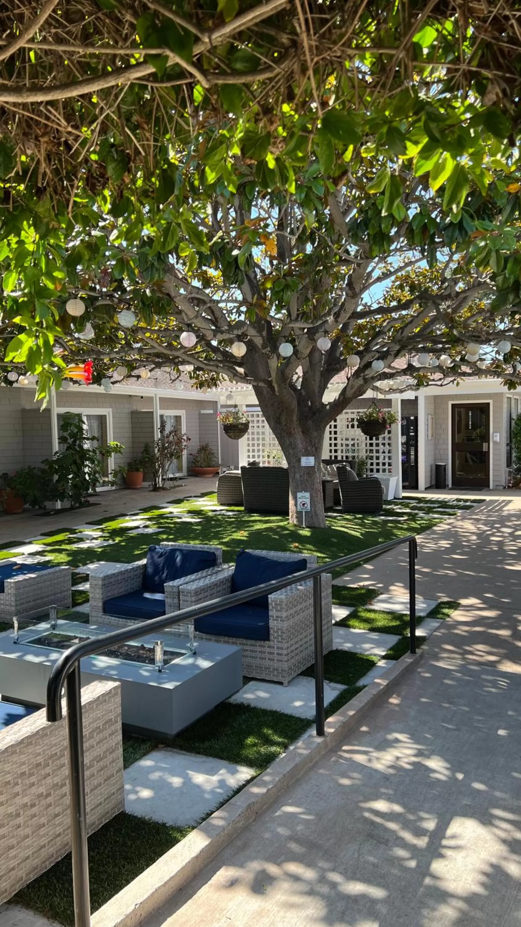 Inner courtyard view in Monterey Bay Lodge