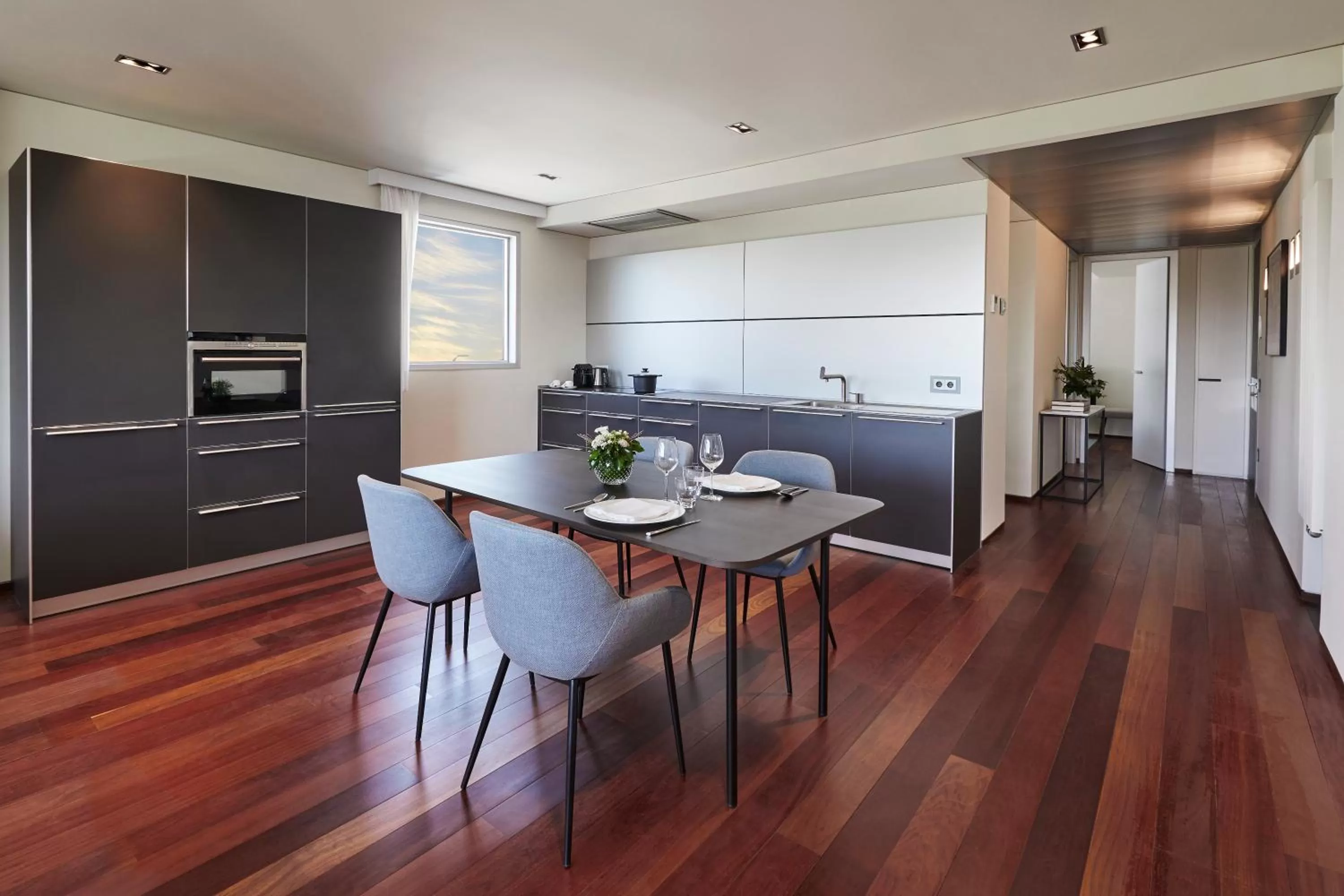 Coffee/tea facilities in Hyatt Regency Madrid Residences