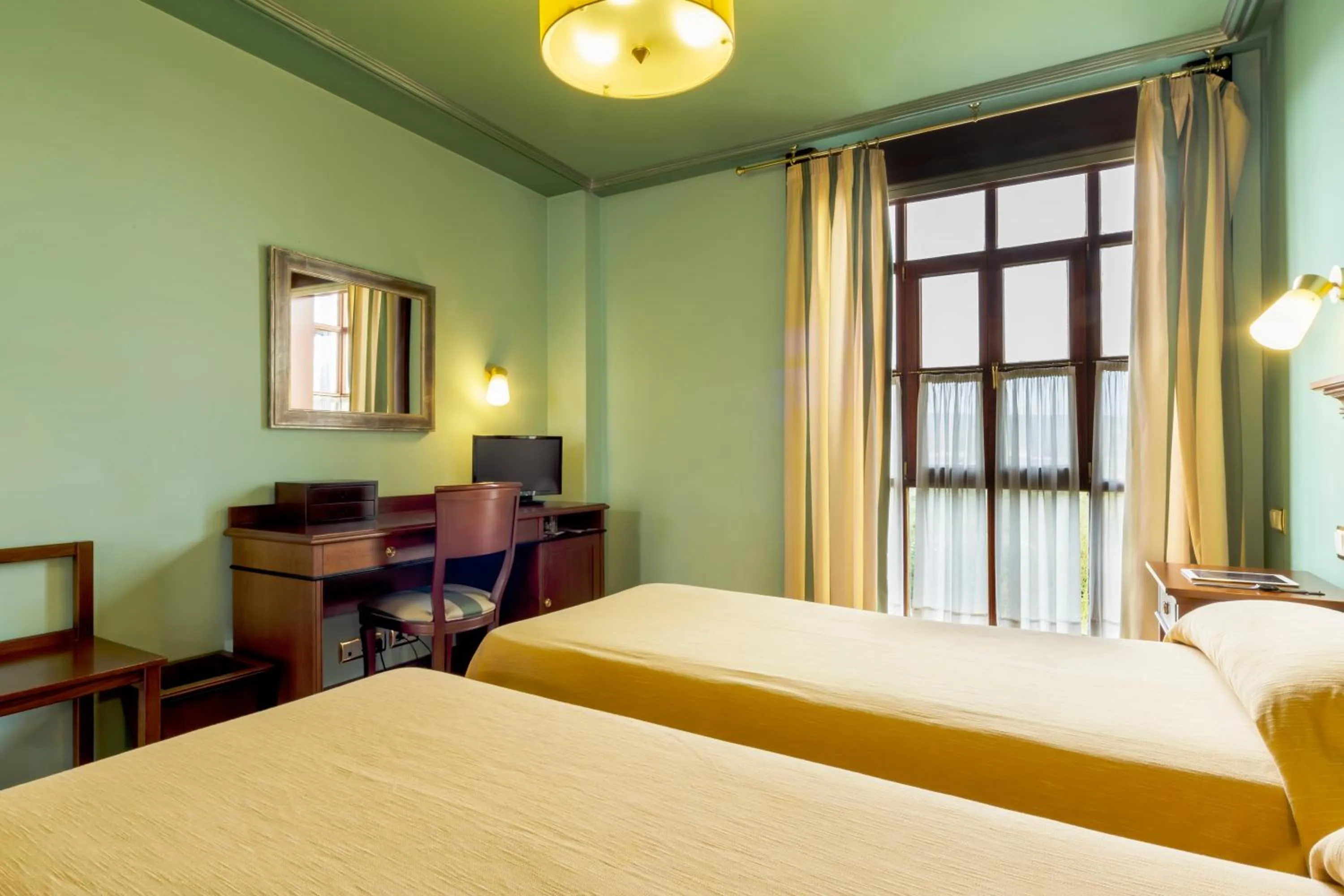 Bedroom, Bed in Hotel Azofra