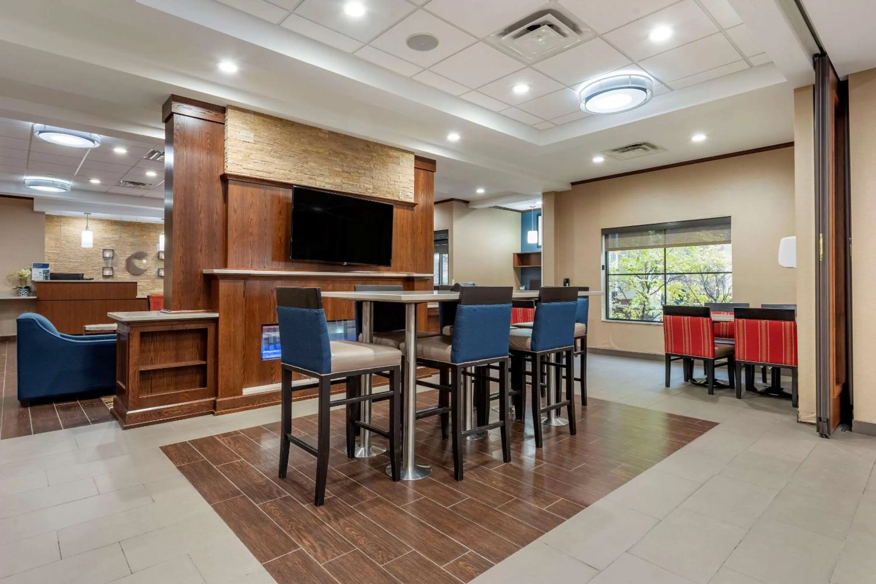 Restaurant/places to eat in Comfort Inn & Suites Pittsburgh South