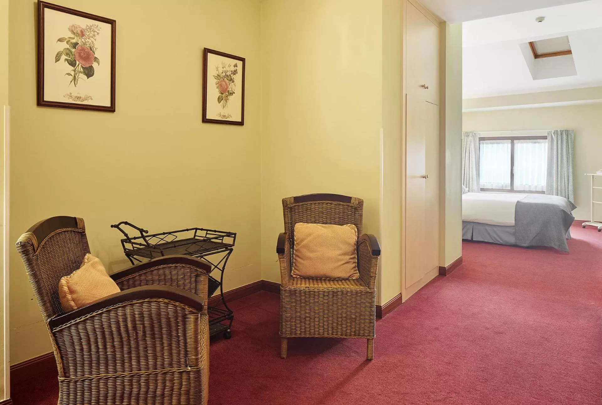 Photo of the whole room, Bed in IRAIPE Ongi Hotel Auto Check-in