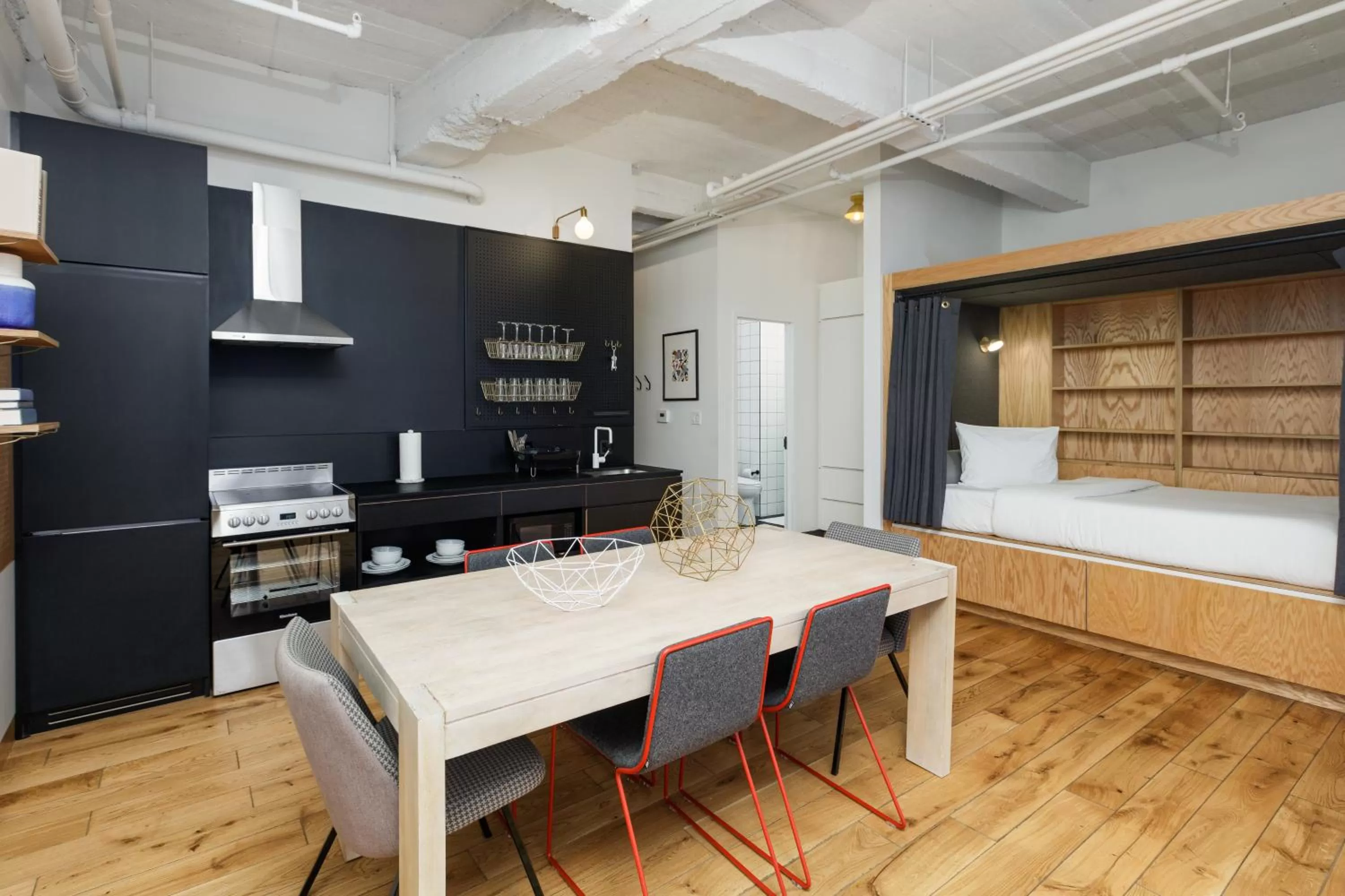 Bed in Placemakr Wall Street