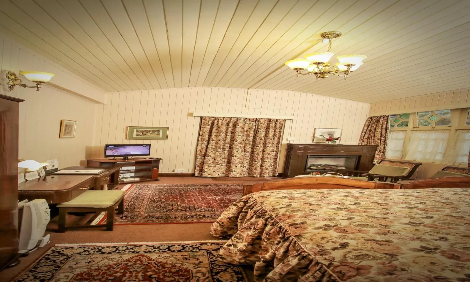 Bedroom in Windamere Hotel - A Colonial Heritage