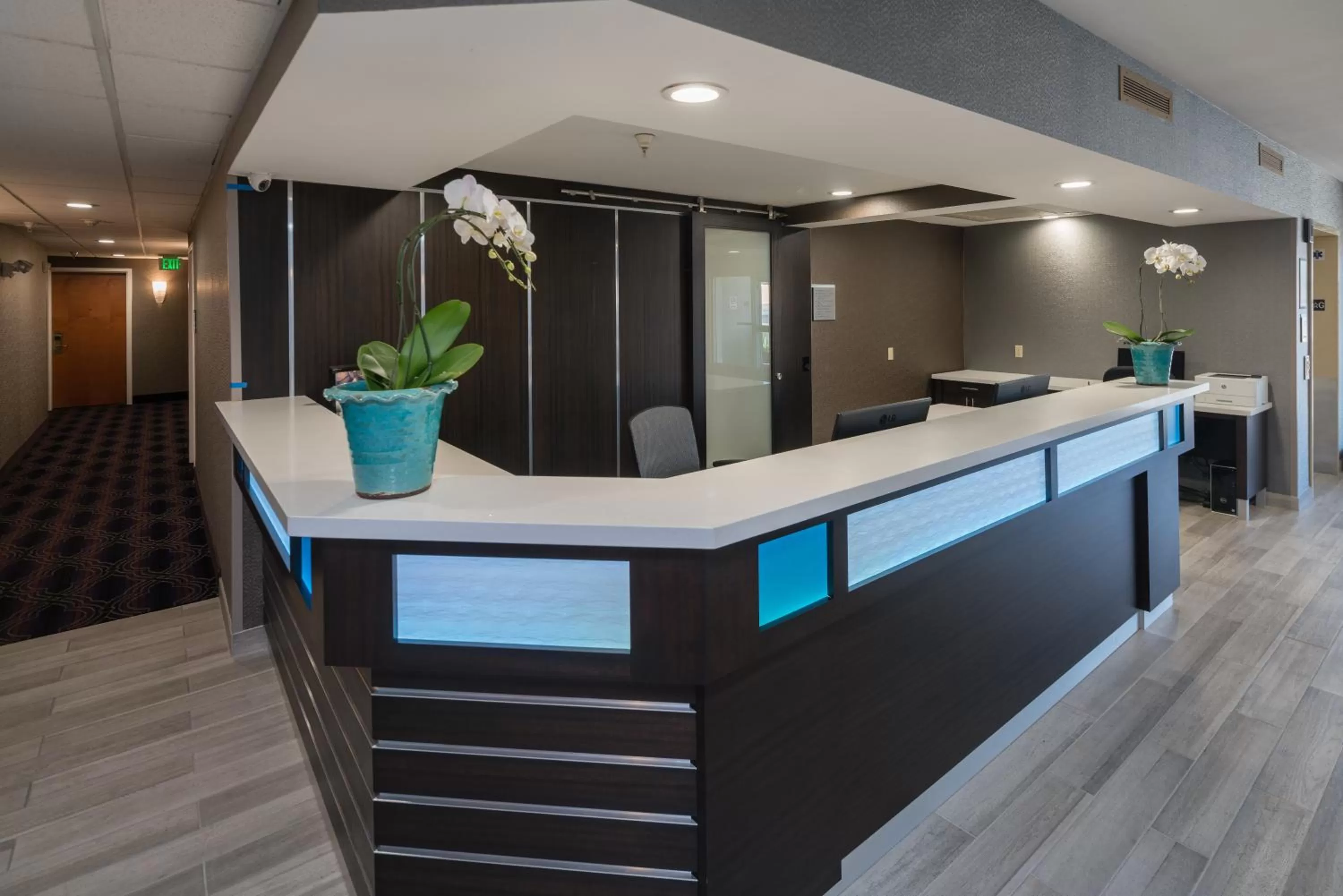 Lobby or reception in Hotel Aura SFO Airport FREE SHUTTLE