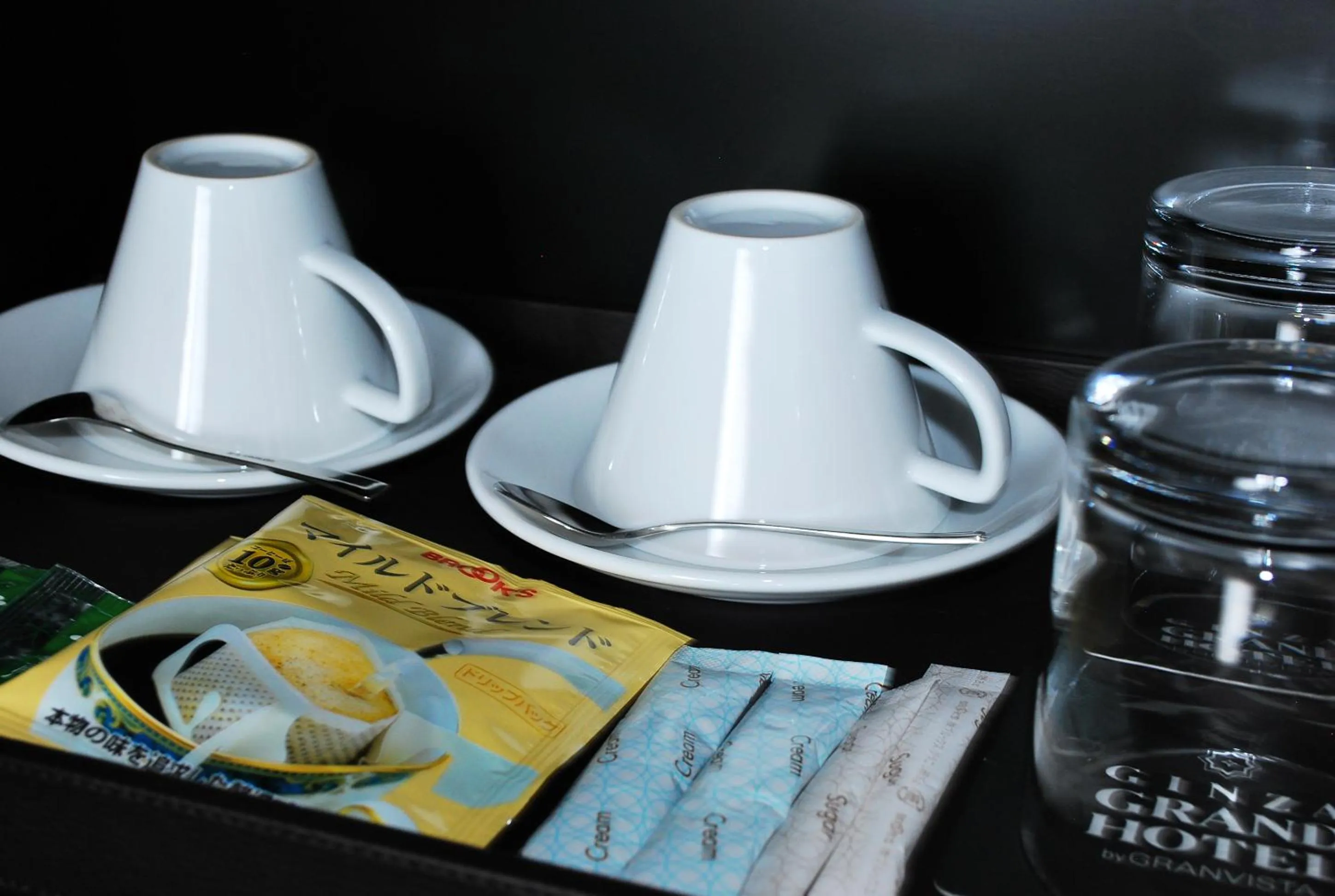 Coffee/tea facilities in Ginza Grand Hotel