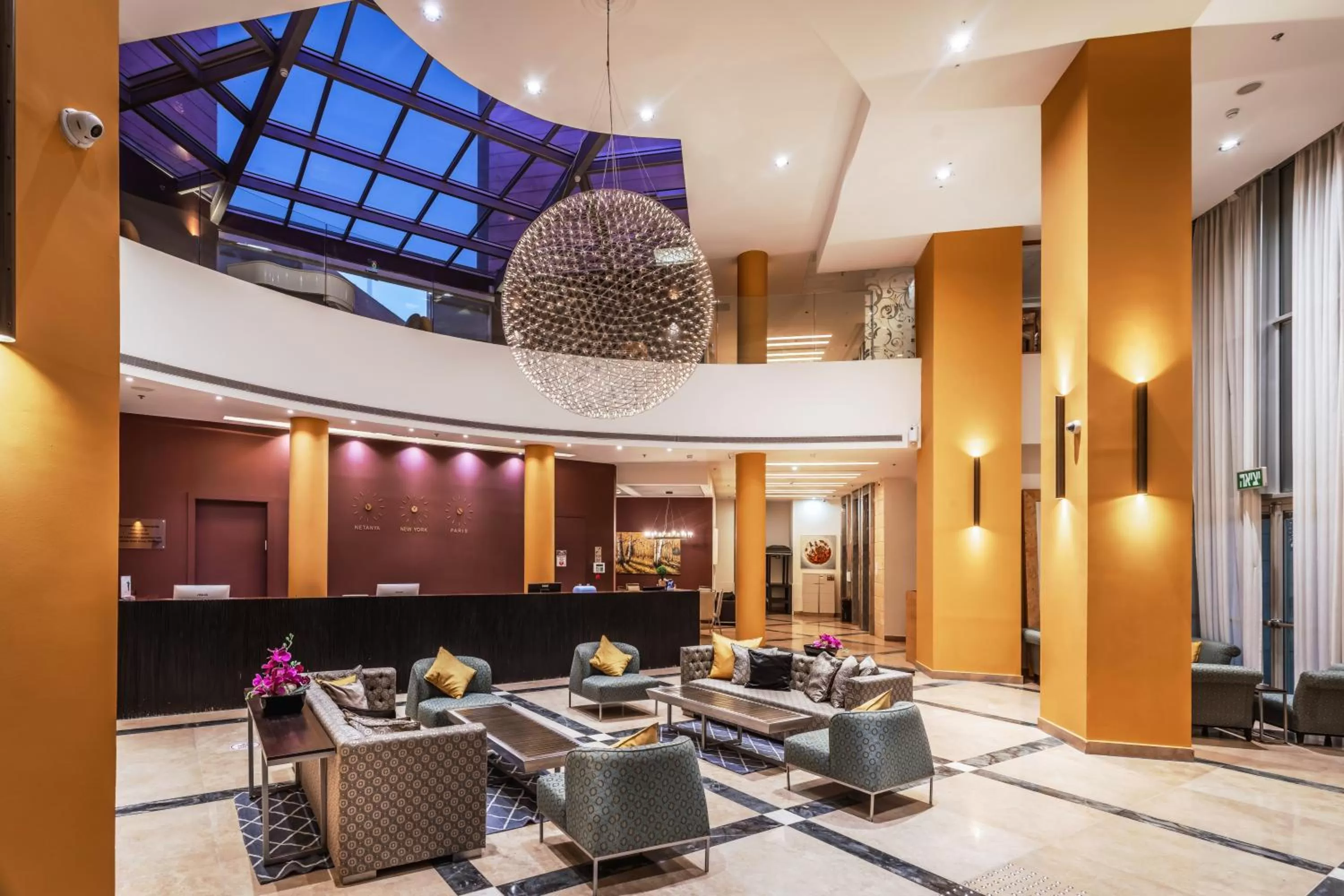 Lobby or reception in David's Harp Hotel & Suites Netanya