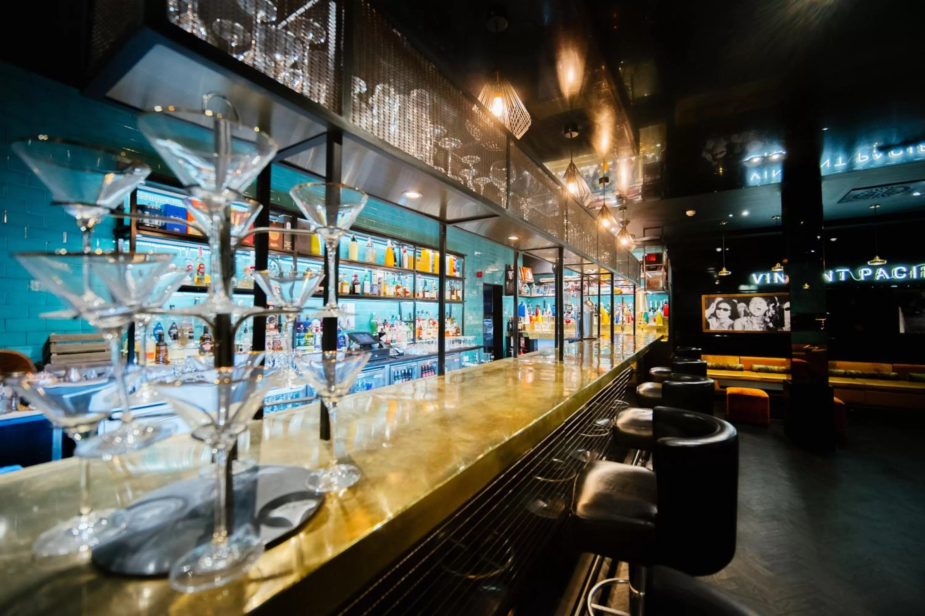 Lounge or bar in The Vincent Hotel