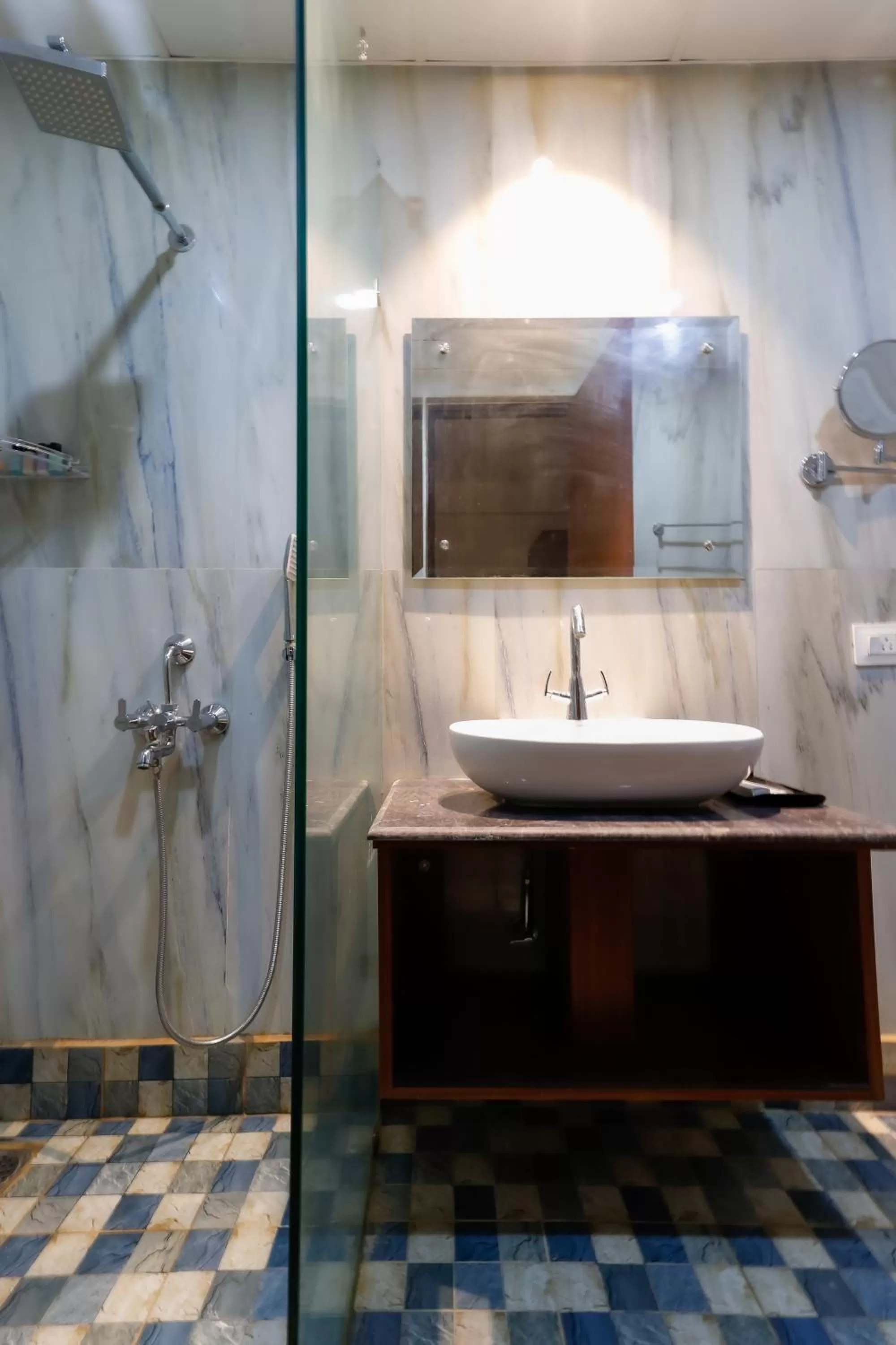 Bathroom in Miranda Beach Resort Baga