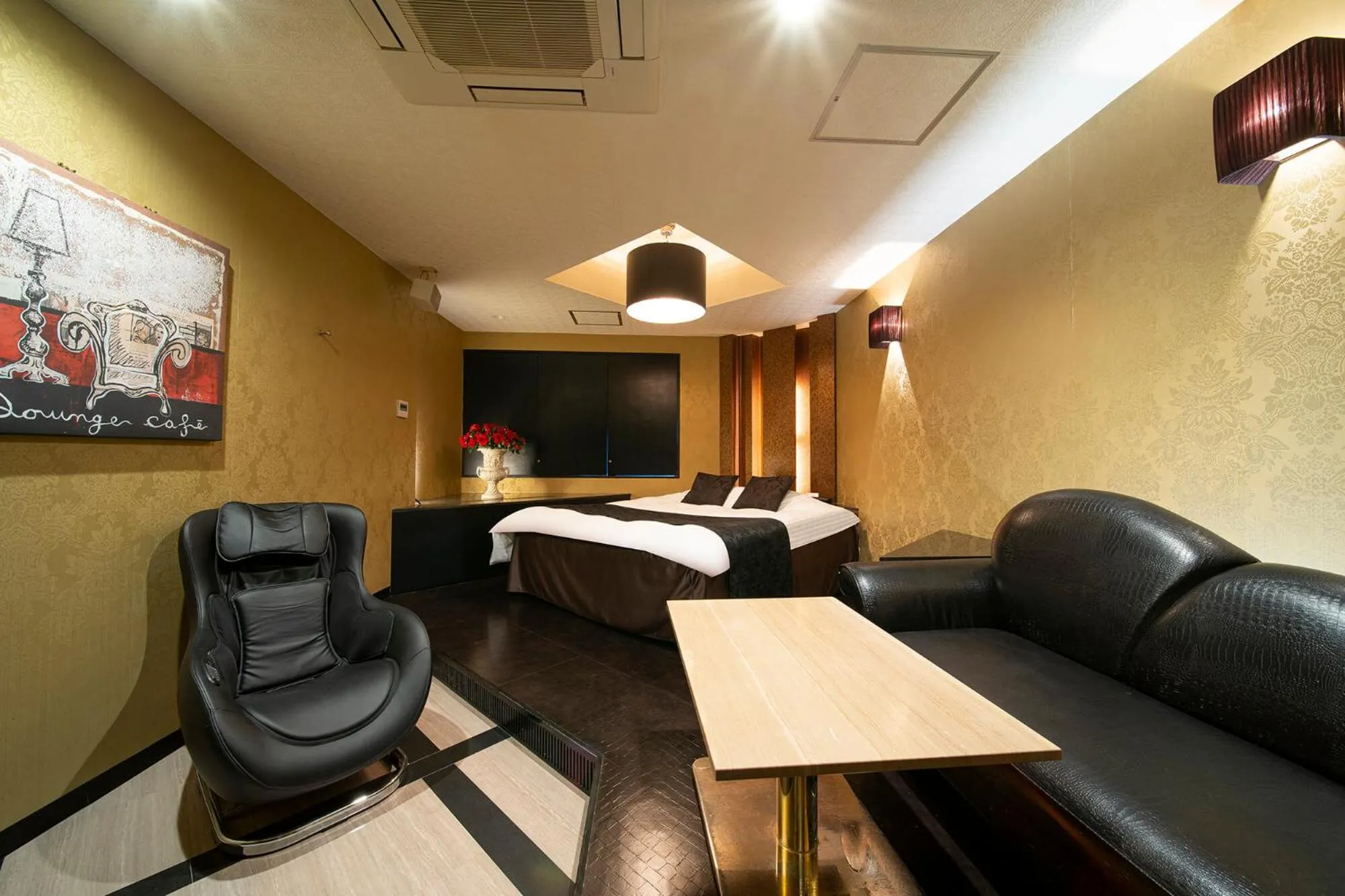 Bed in HOTEL U's Kouroen