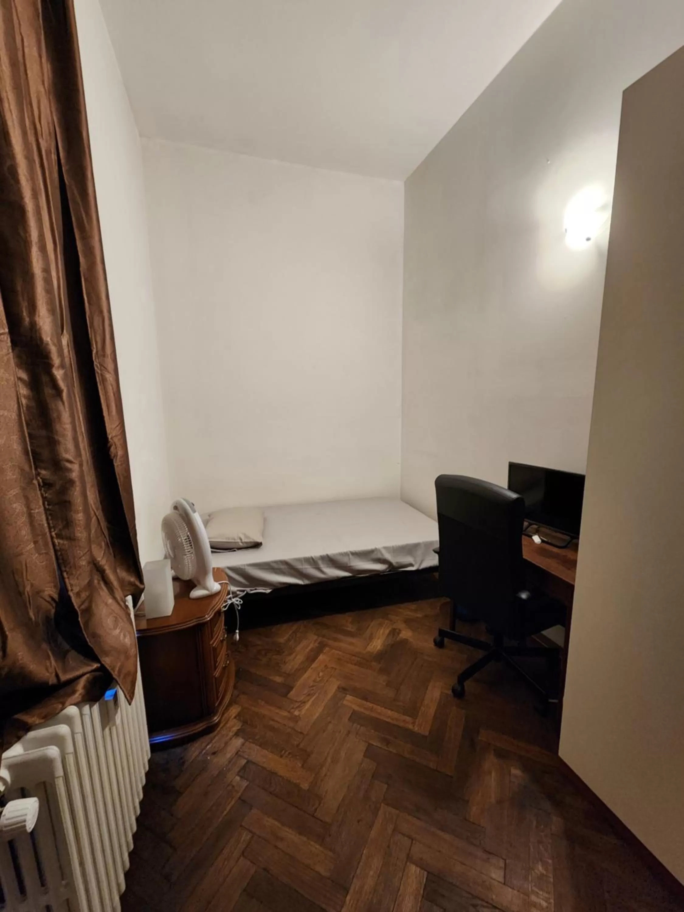 hair dresser, TV/Entertainment Center in TATA HOMES