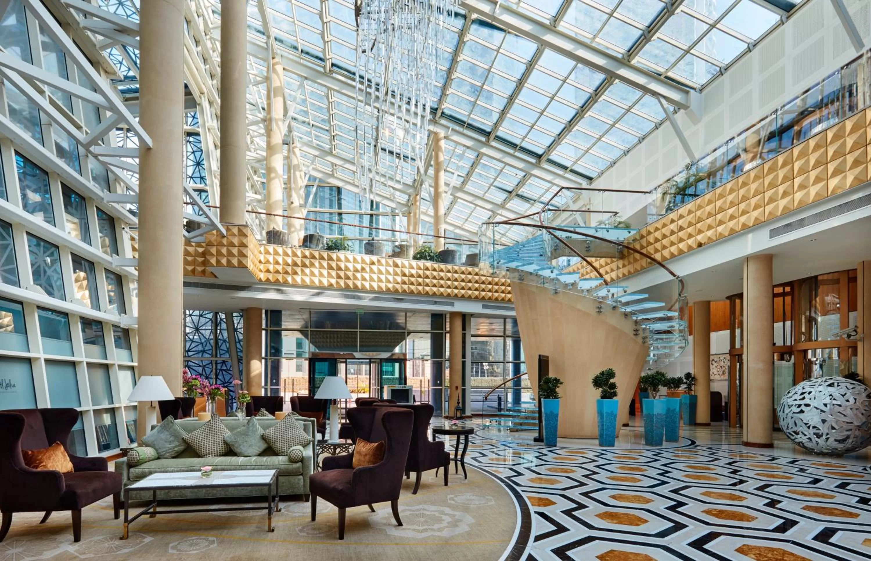 Lobby or reception in InterContinental Doha The City by IHG