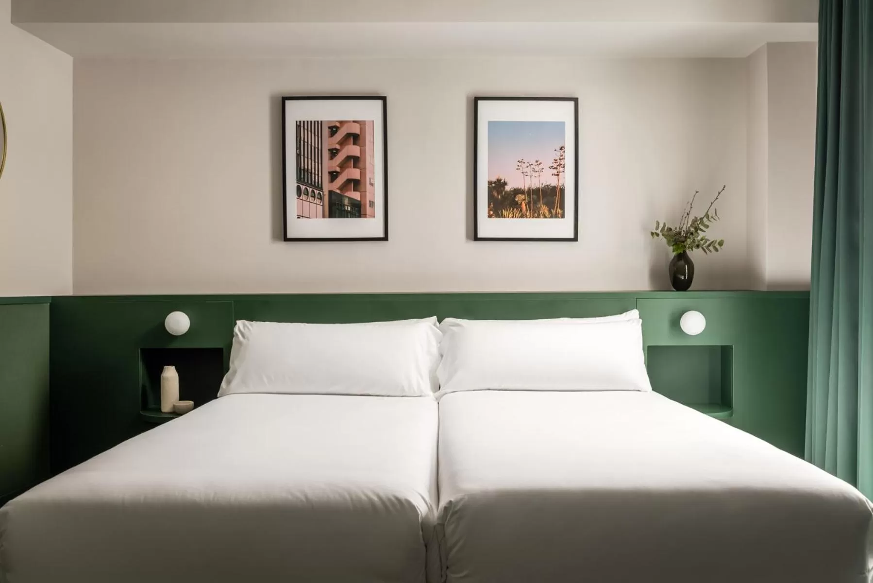 Bedroom, Bed in BYPILLOW Mothern