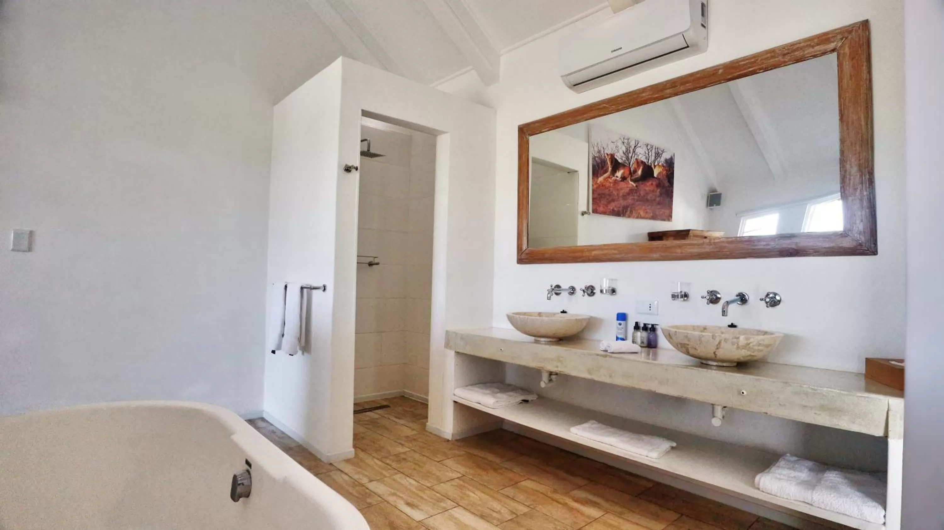 Bathroom in theLAB Robertson