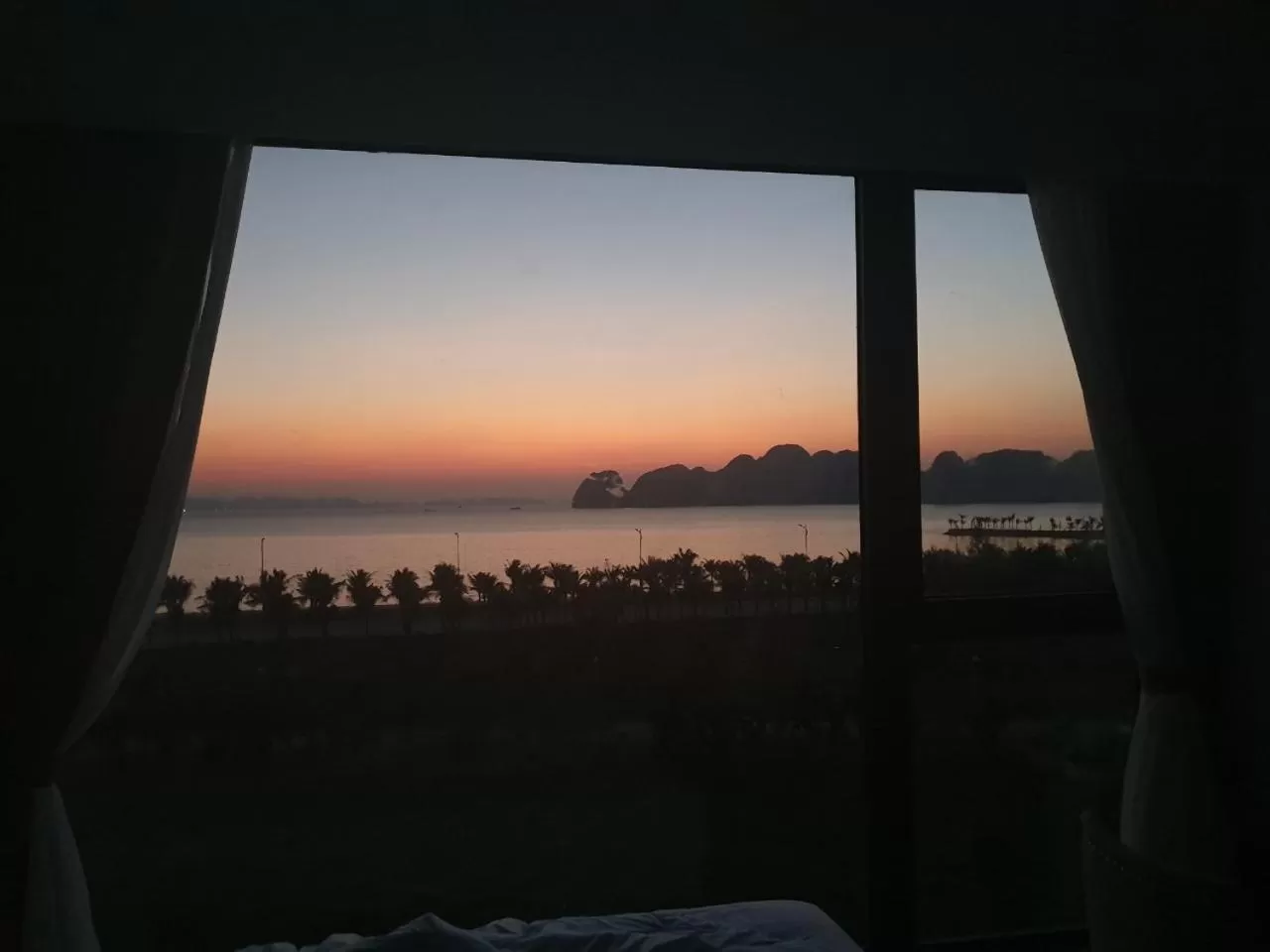 Golden Palm HaLong Hotel