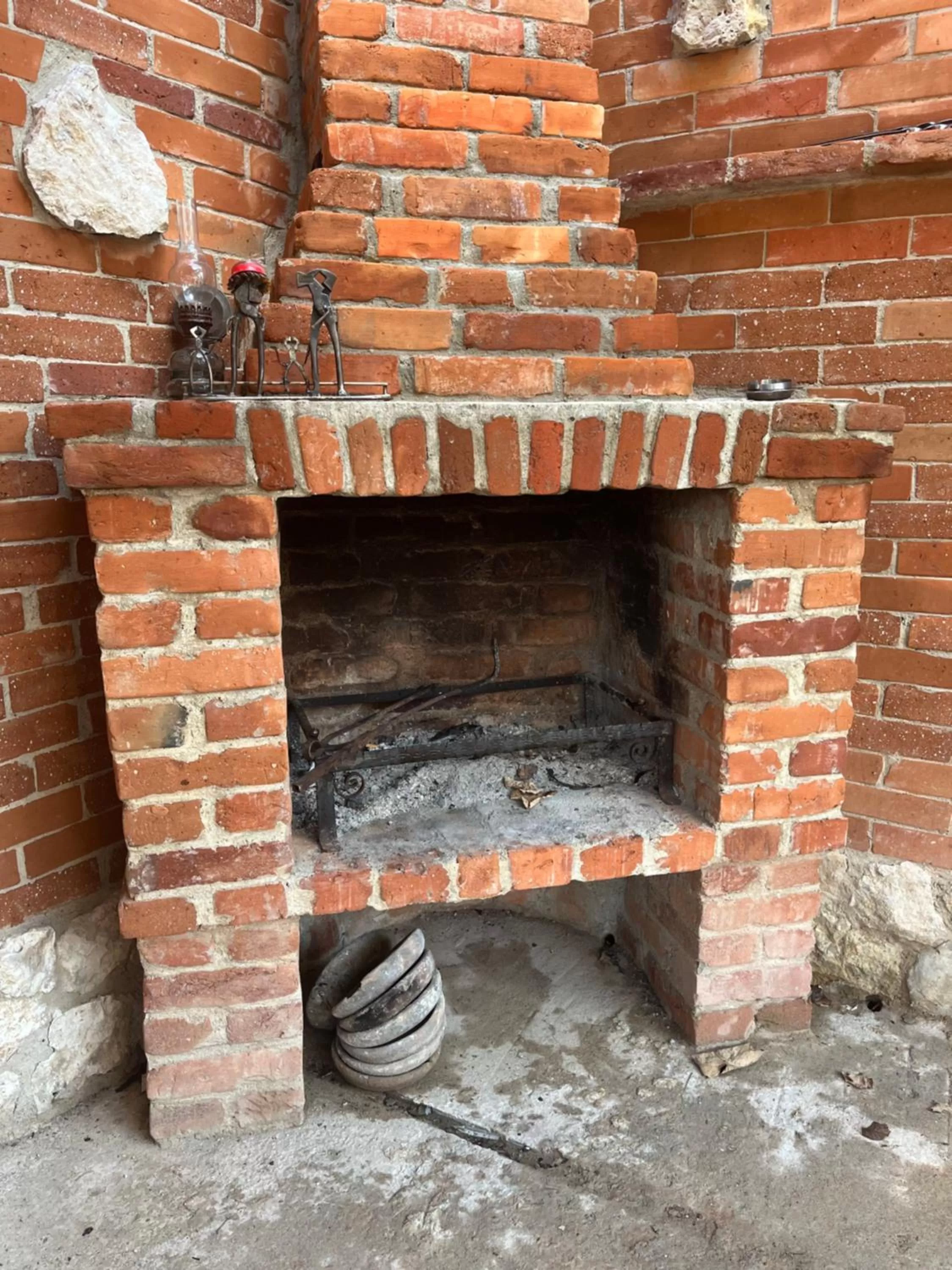 hair dresser, BBQ Facilities in Book Hotel