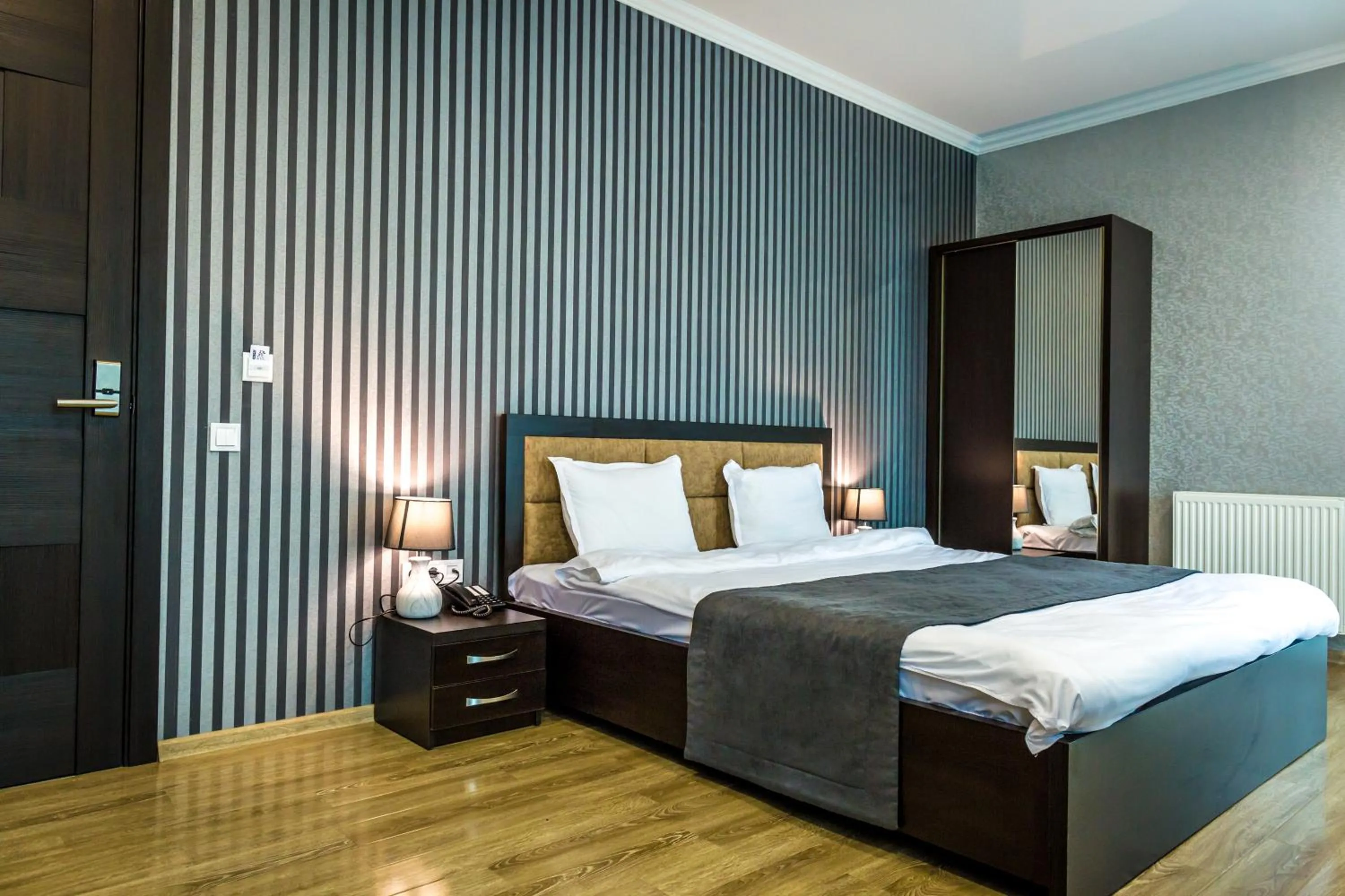 Bedroom, Bed in Cherry Garden