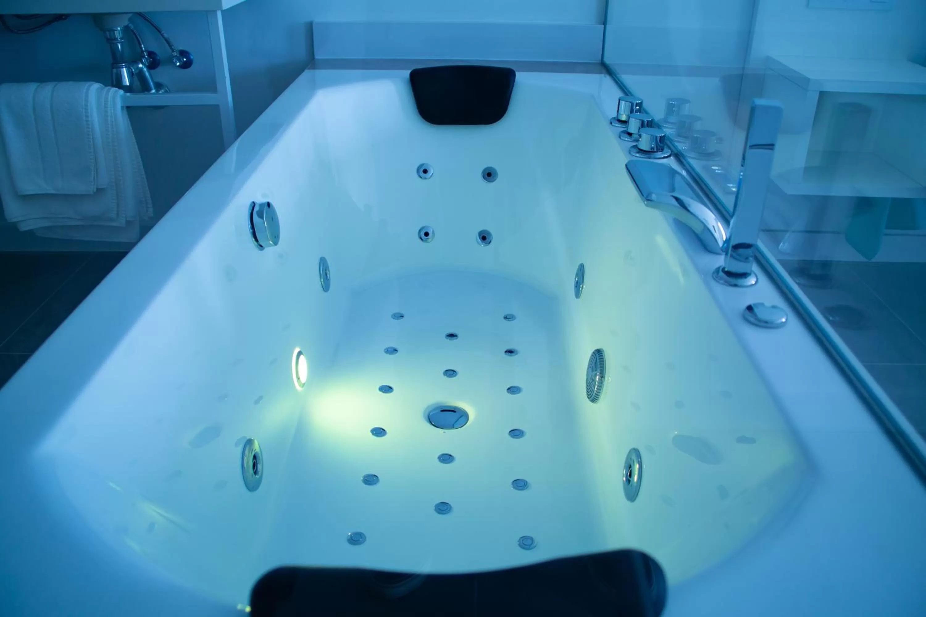 Hot Tub in Hotel Gran Sol De Extremadura